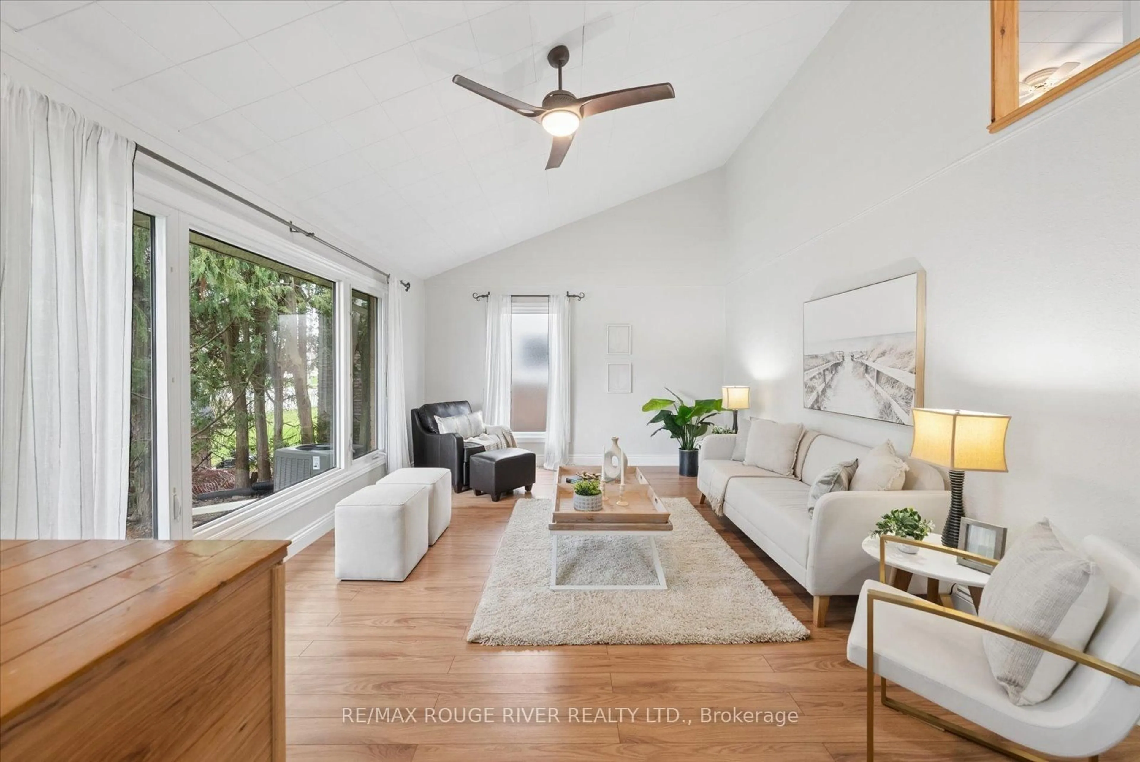 Living room with furniture, unknown for 135 High St, Clarington Ontario L1C 3B9