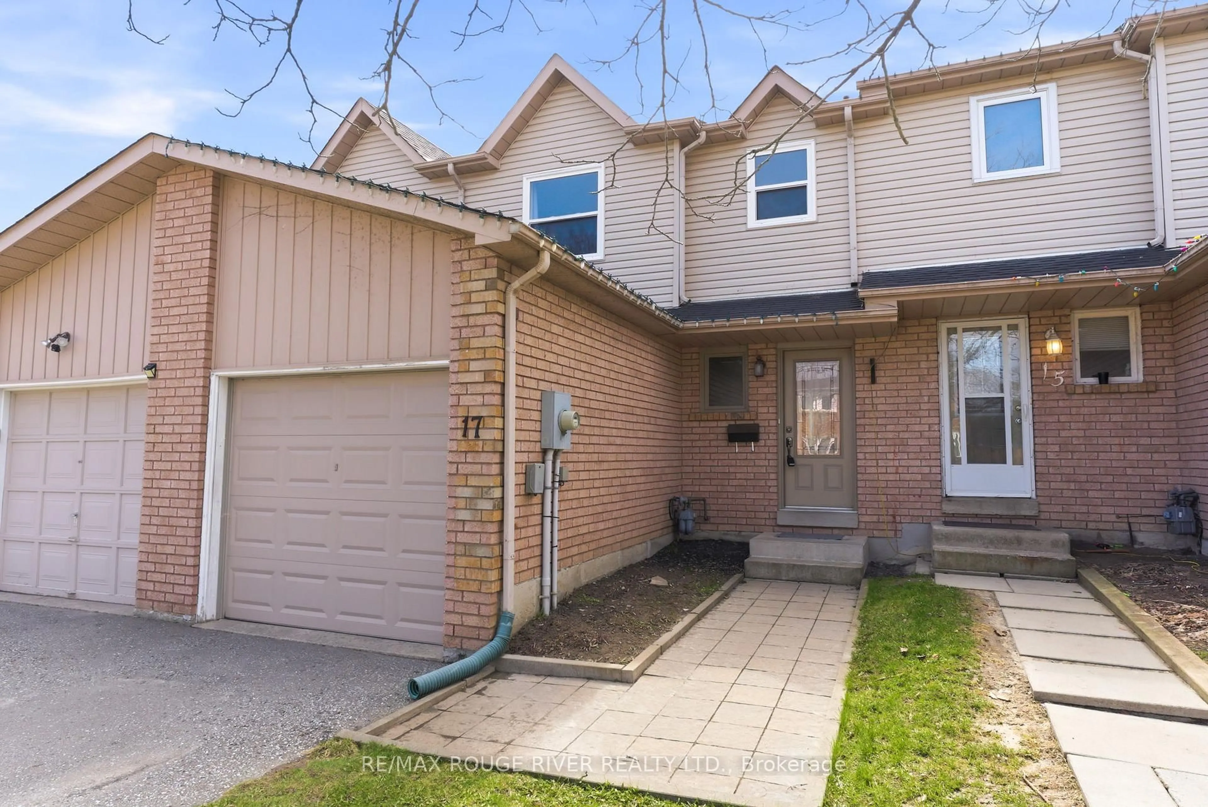 Unknown for 17 Elford Dr, Clarington Ontario L1C 4R3