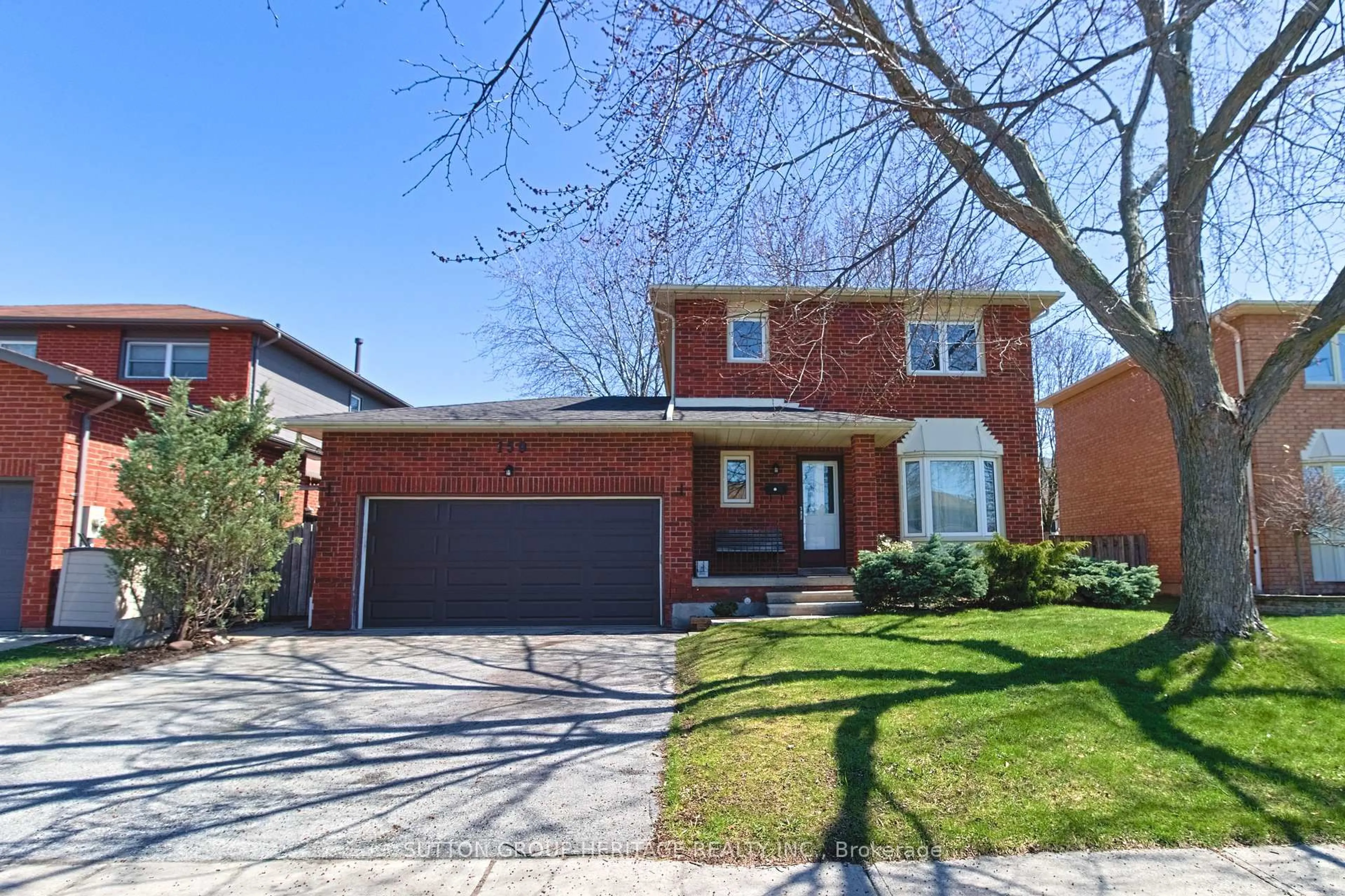 Home with brick exterior material, street for 159 Melissa Cres, Whitby Ontario L1N 8G6