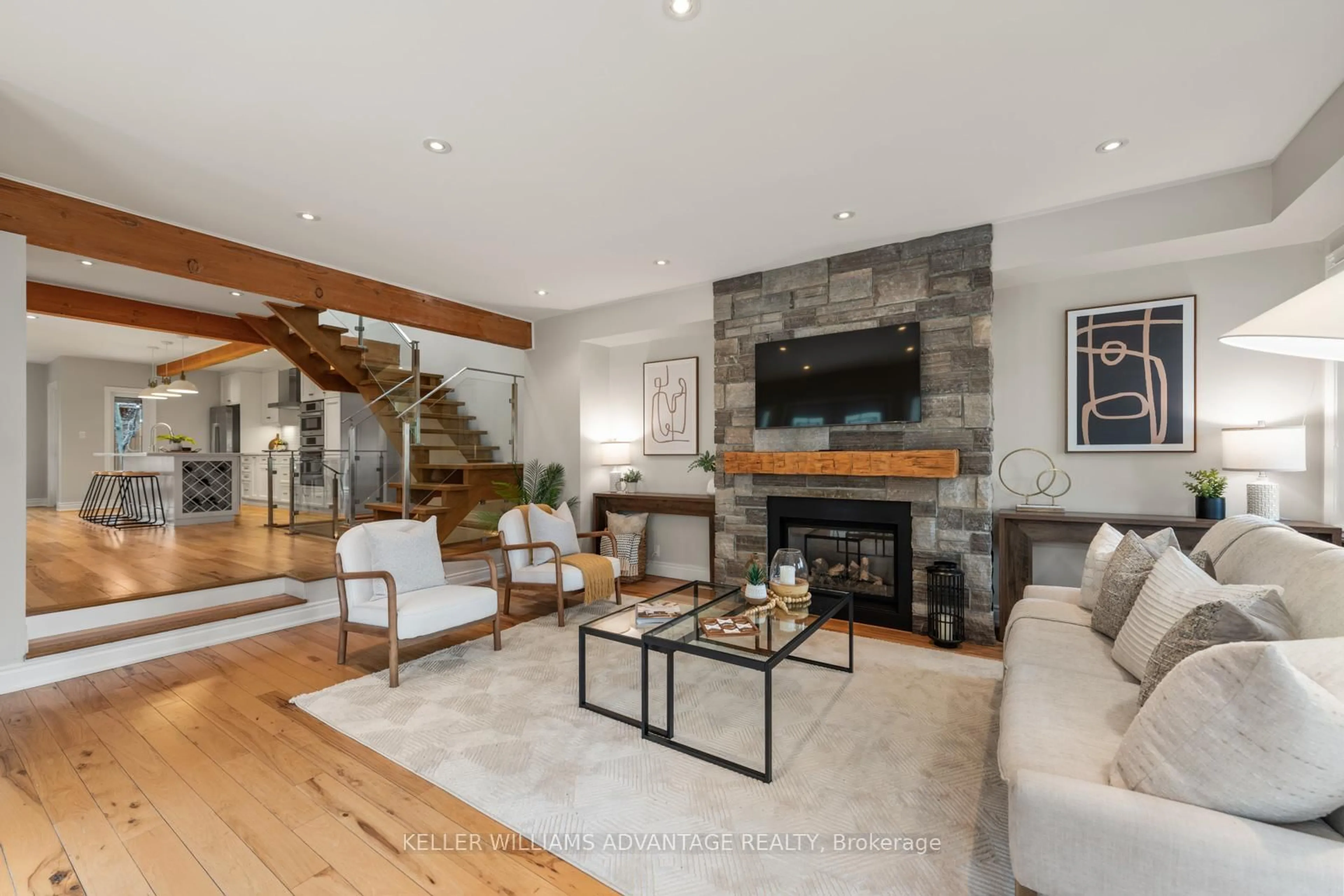 Living room with furniture, unknown for 20 Birchmount Rd, Toronto Ontario M1N 3J4