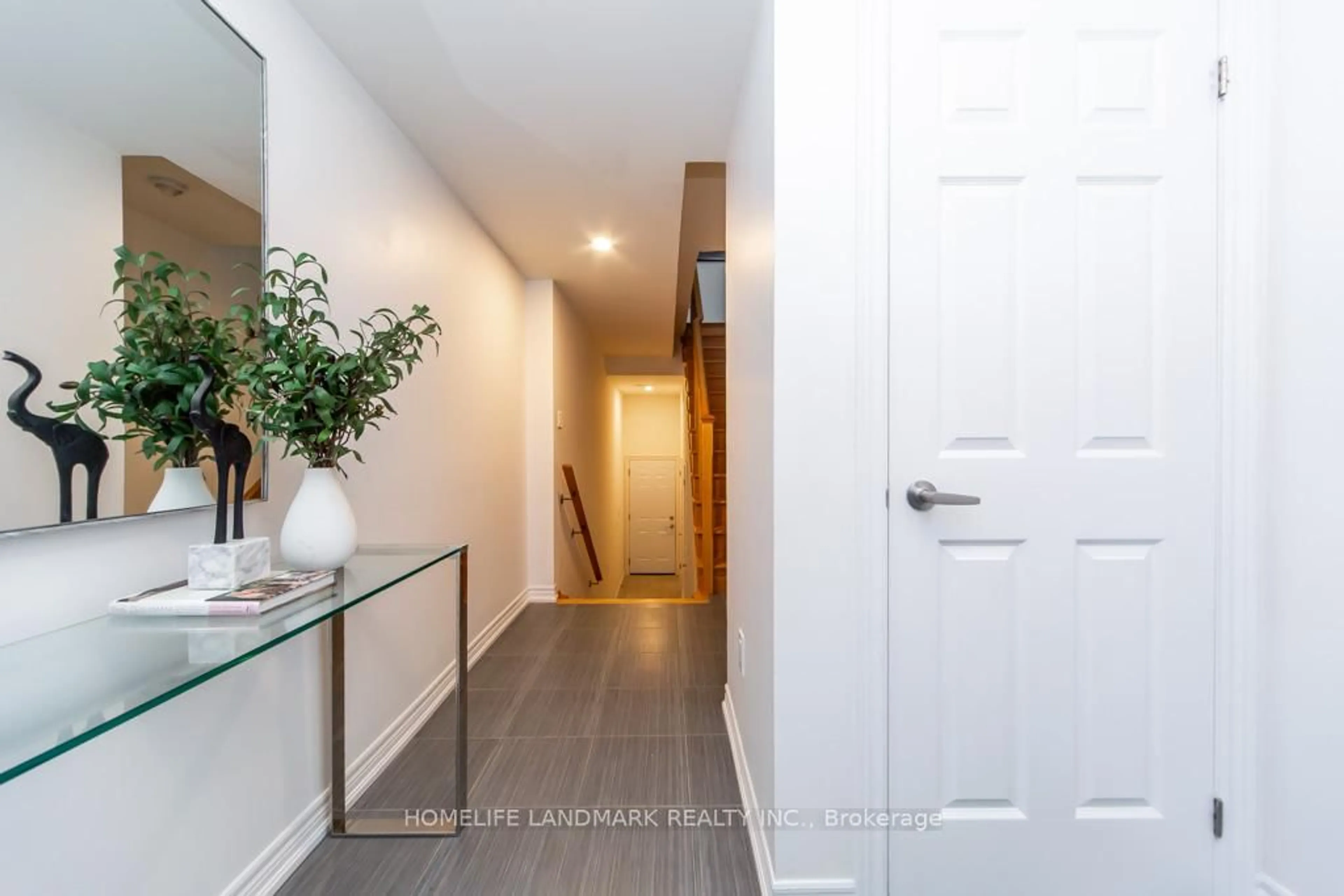 Indoor entryway for 1126 Baltic Lane, Pickering Ontario L1X 0G9