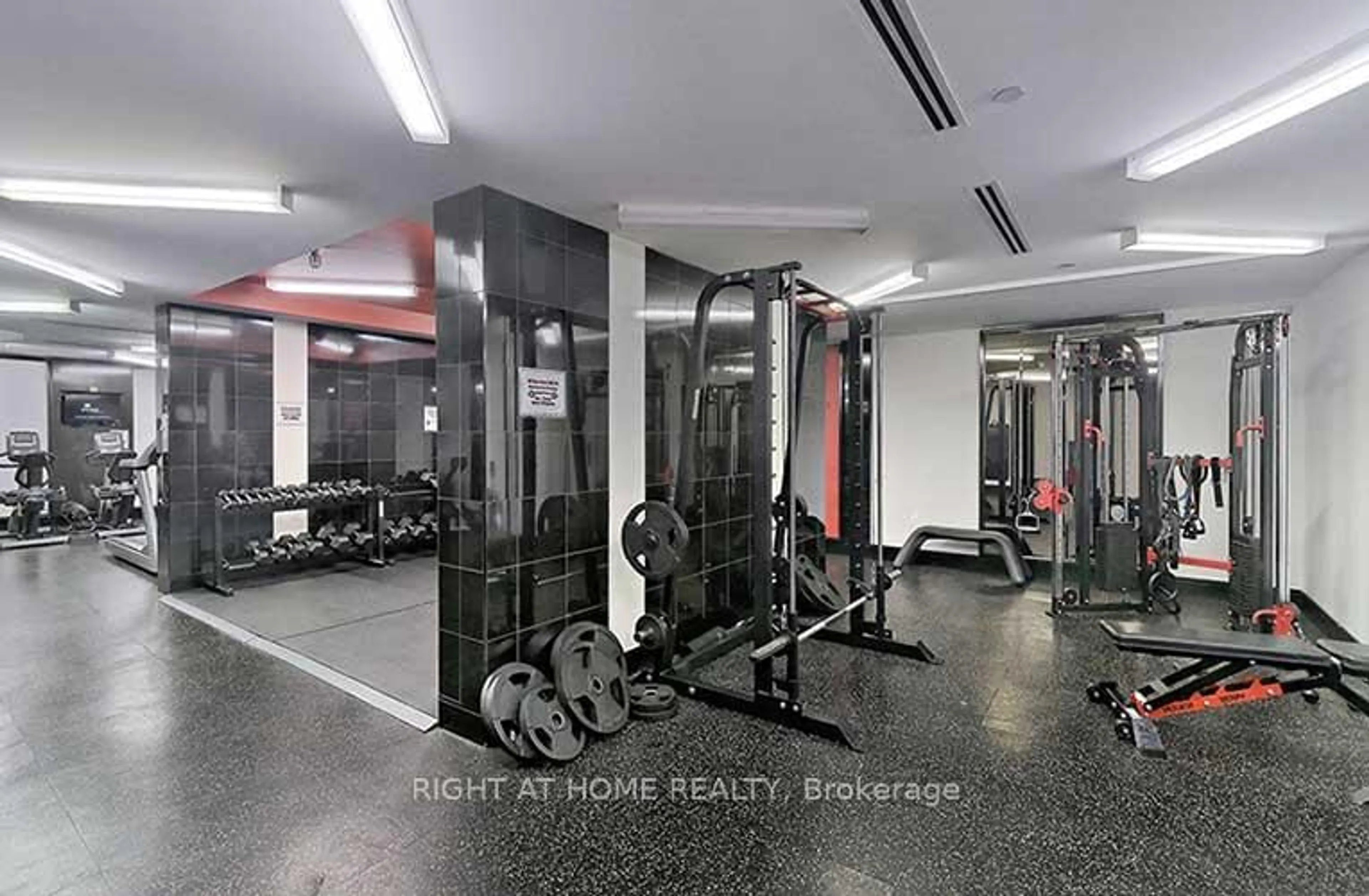 Gym or fitness room for 1190 Dundas St #627, Toronto Ontario M4M 0C5