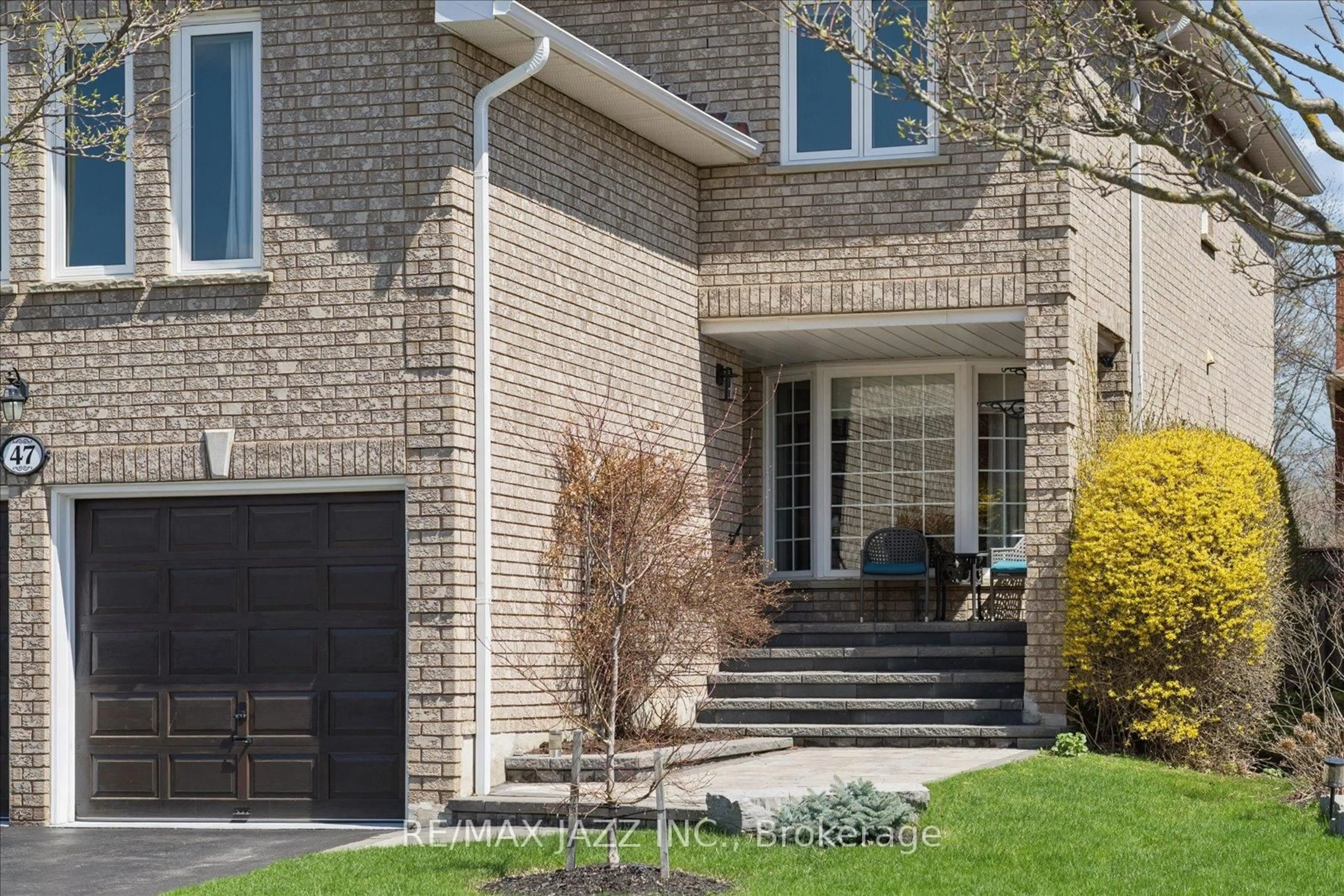 Home with brick exterior material, street for 47 Waller St, Whitby Ontario L1R 1Z8