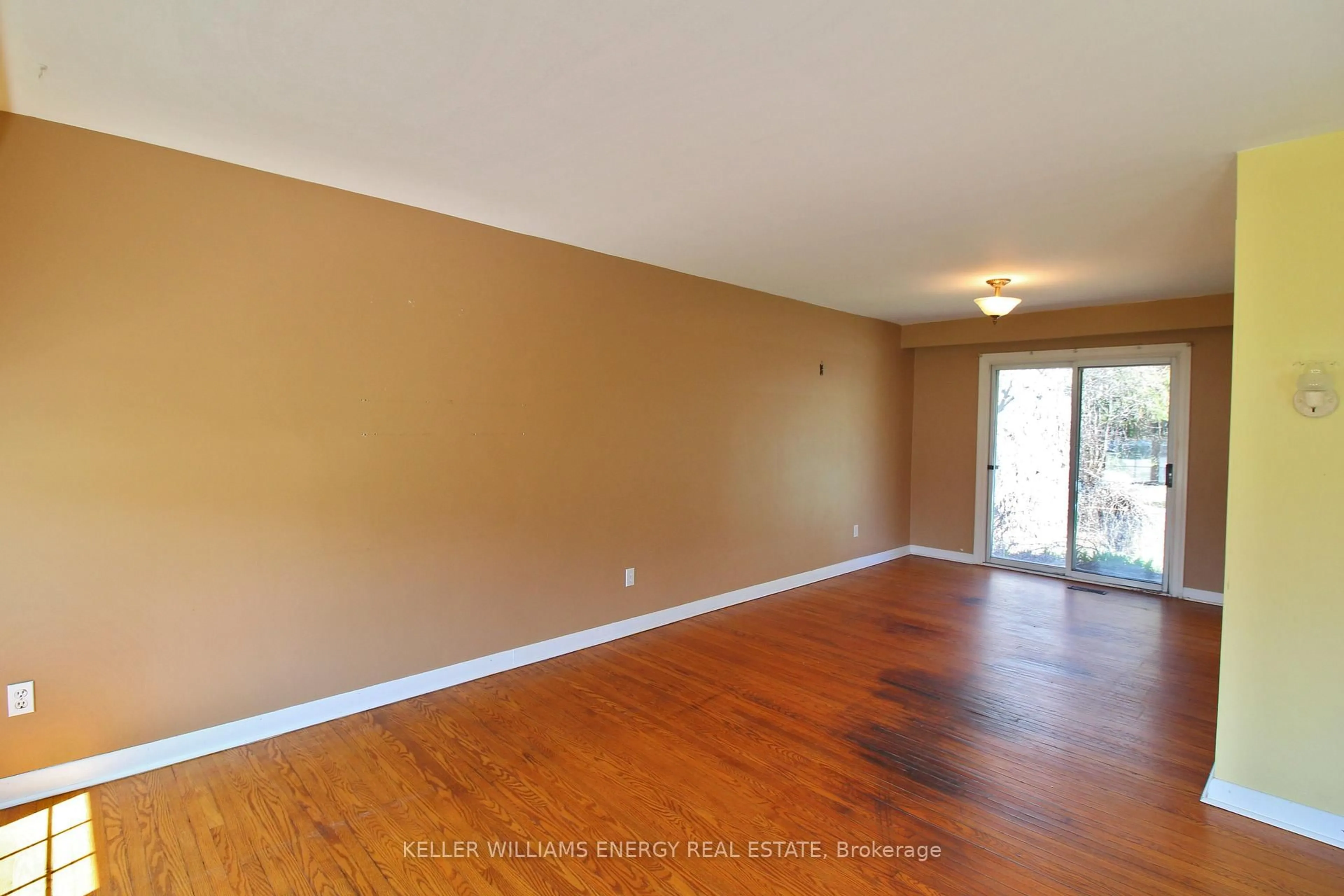 A pic of a room for 630 Buchan Ave, Oshawa Ontario L1J 3A3