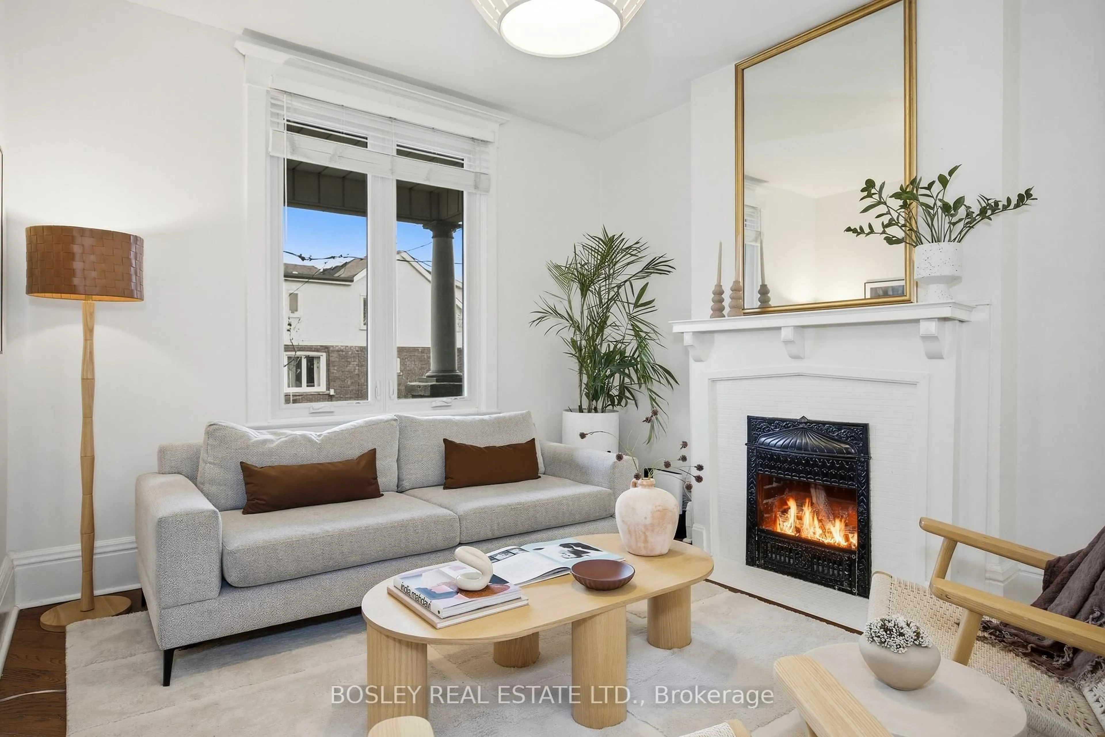 Living room with furniture, unknown for 118 Mountjoy Ave, Toronto Ontario M4J 1J8