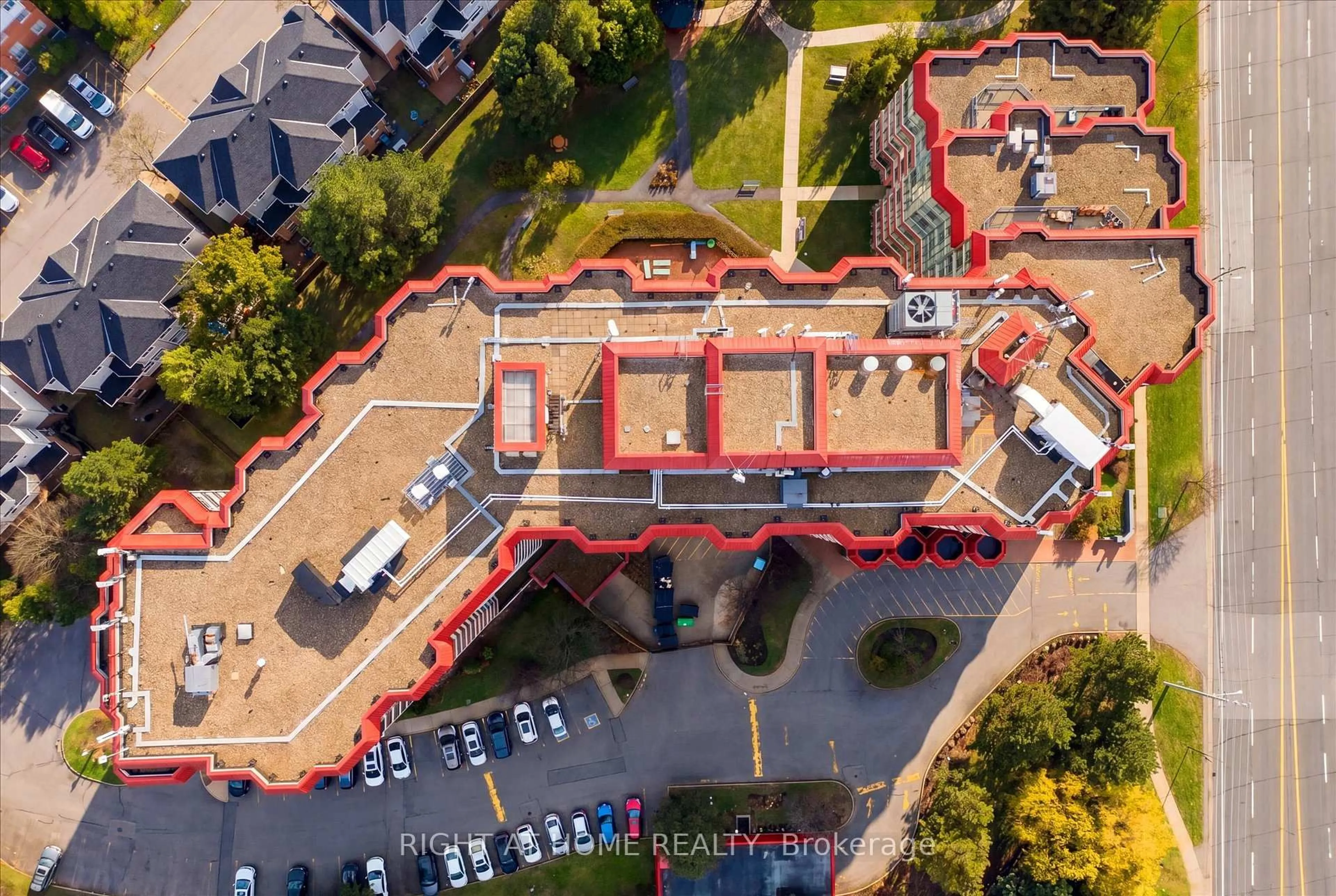 A pic from outside/outdoor area/front of a property/back of a property/a pic from drone, building for 11753 Sheppard Ave #824, Toronto Ontario M1B 5M3