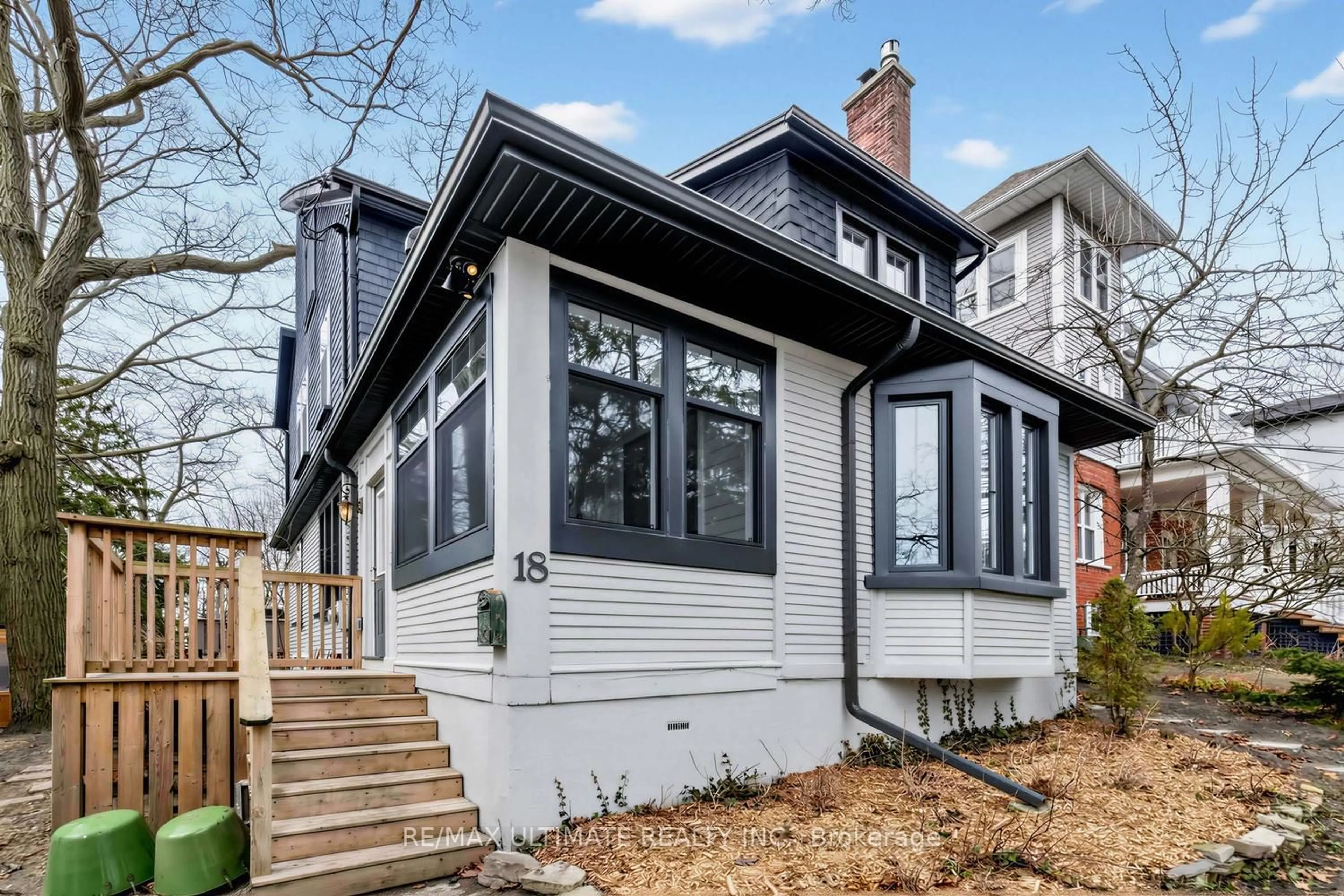 Home with vinyl exterior material, street for 18 Blantyre Ave, Toronto Ontario M1N 2R4