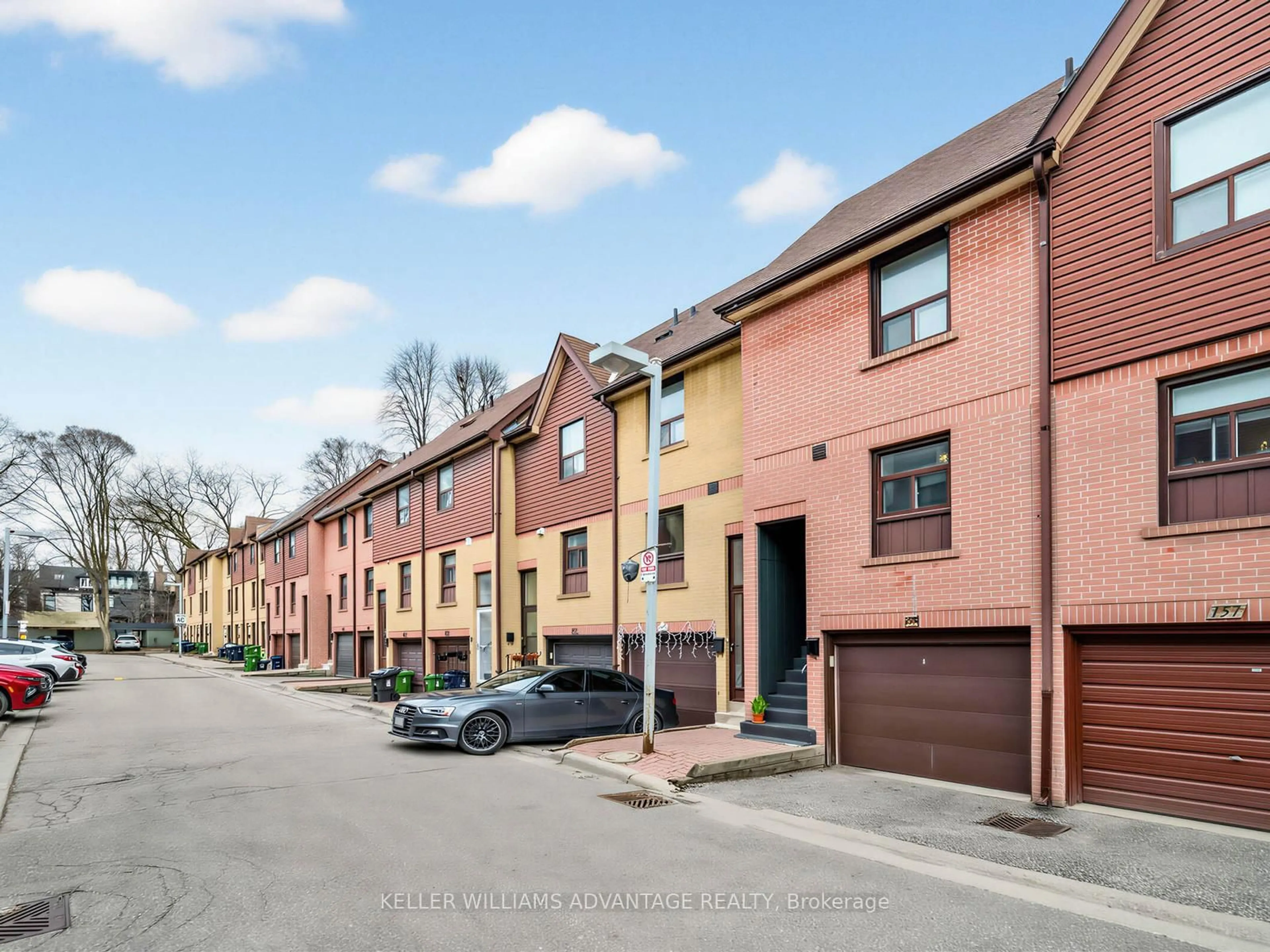 A pic from outside/outdoor area/front of a property/back of a property/a pic from drone, street for 275 Broadview Ave #159, Toronto Ontario M4M 3H5