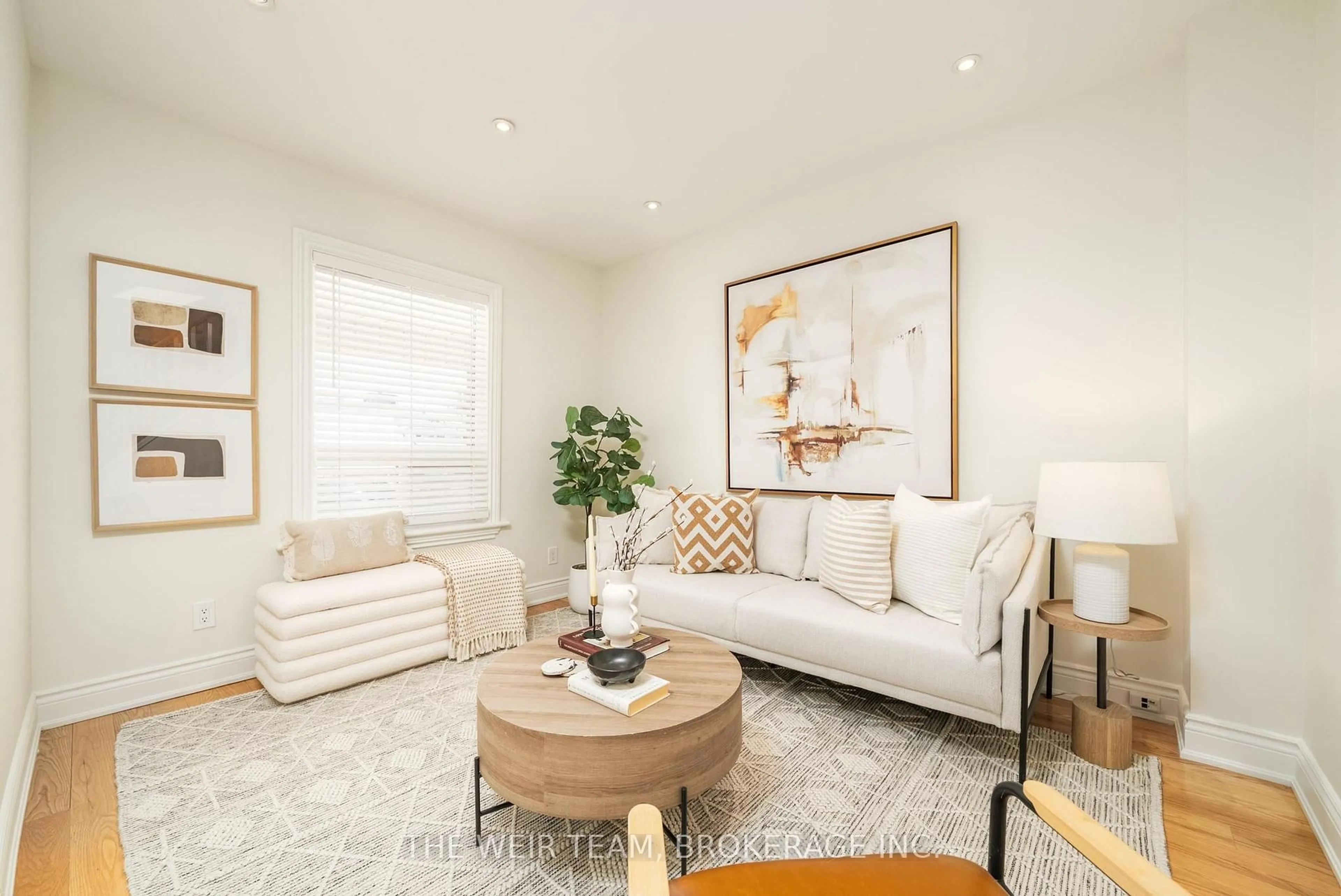 Living room with furniture, unknown for 10 Eldon Ave, Toronto Ontario M4C 5G1