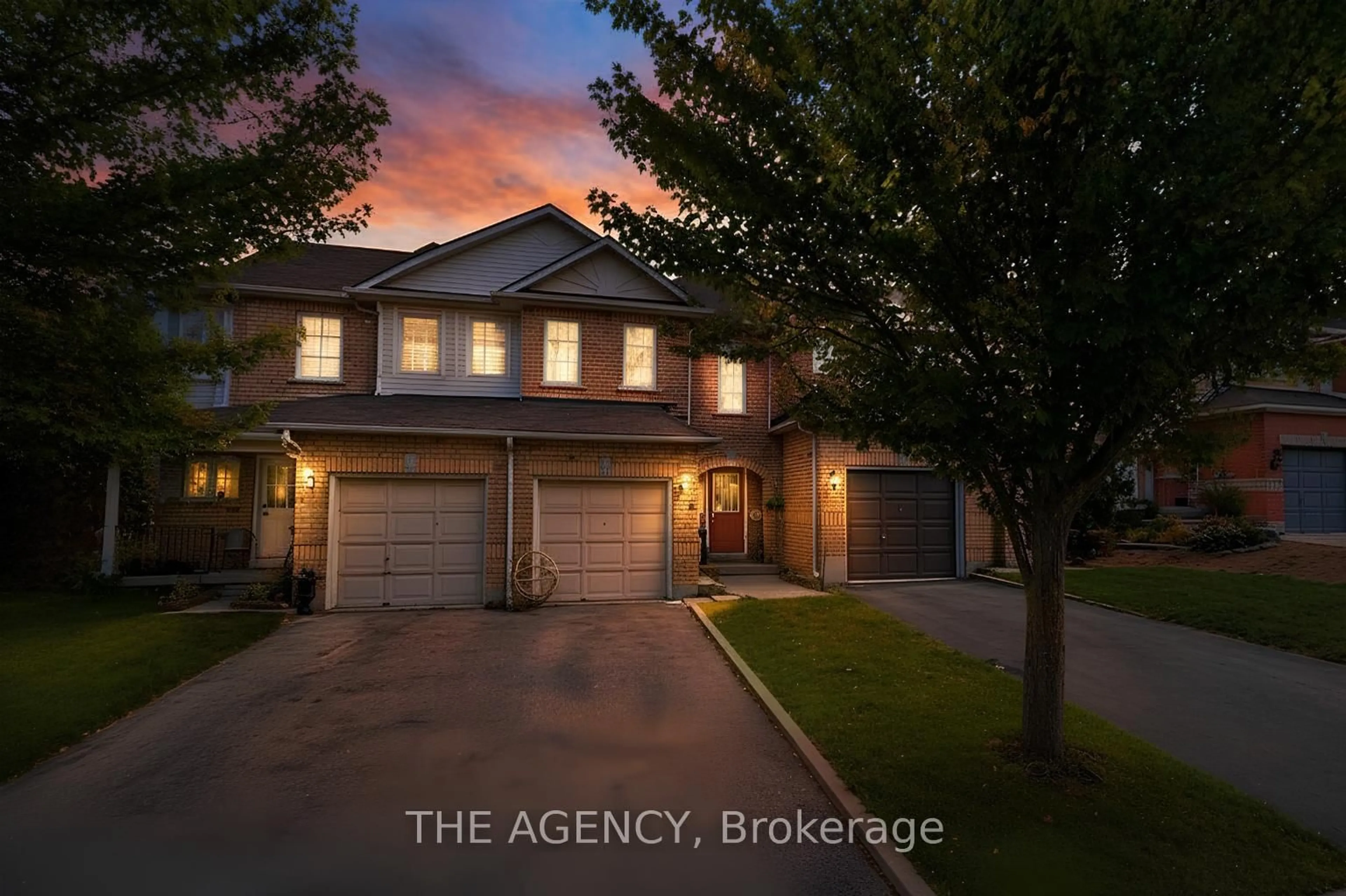 A pic from outside/outdoor area/front of a property/back of a property/a pic from drone, street for 8 Epps Cres, Ajax Ontario L1Z 1J2