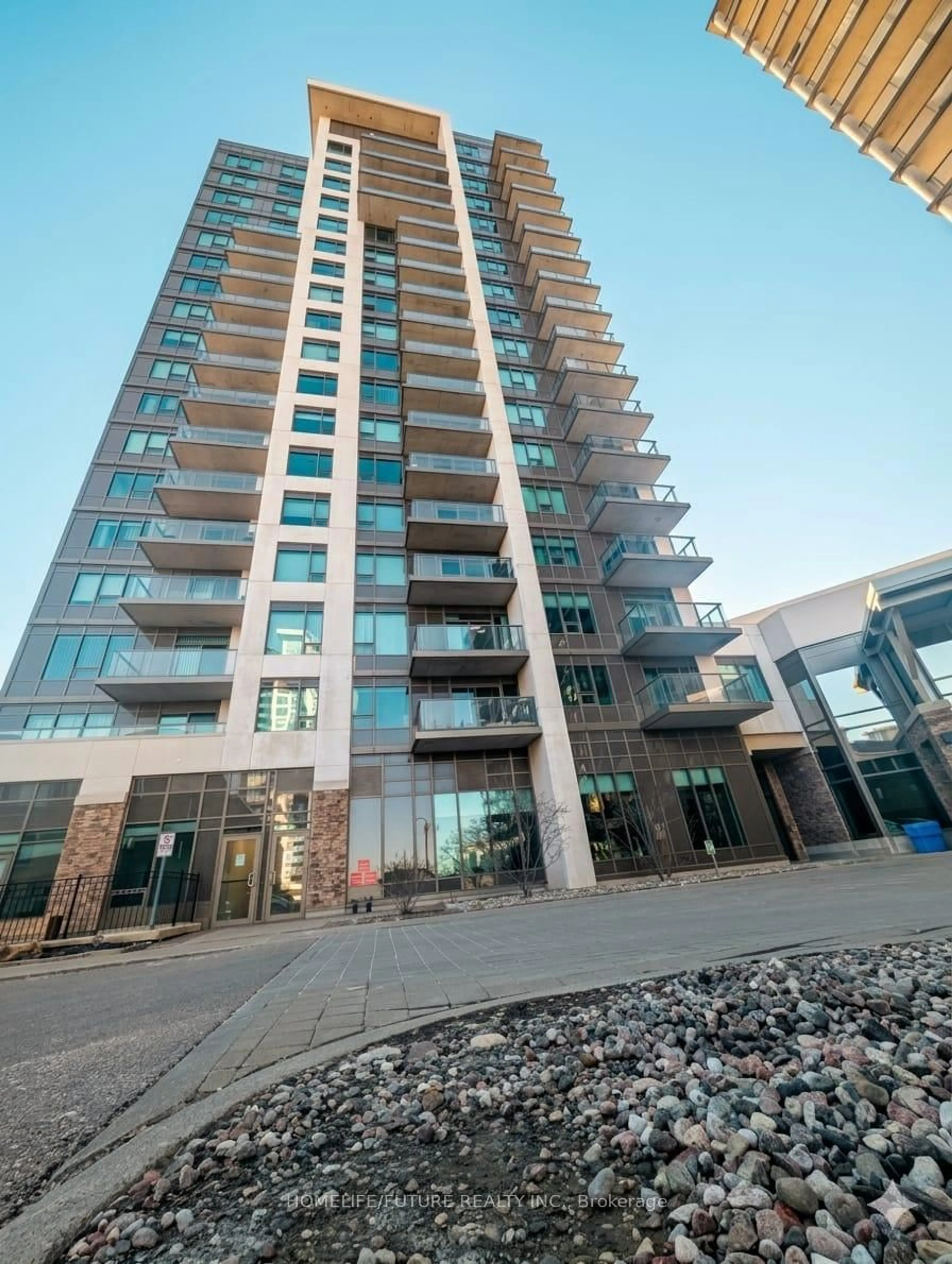 Indoor foyer for 1215 Bayly St #1301, Pickering Ontario L1W 0B4