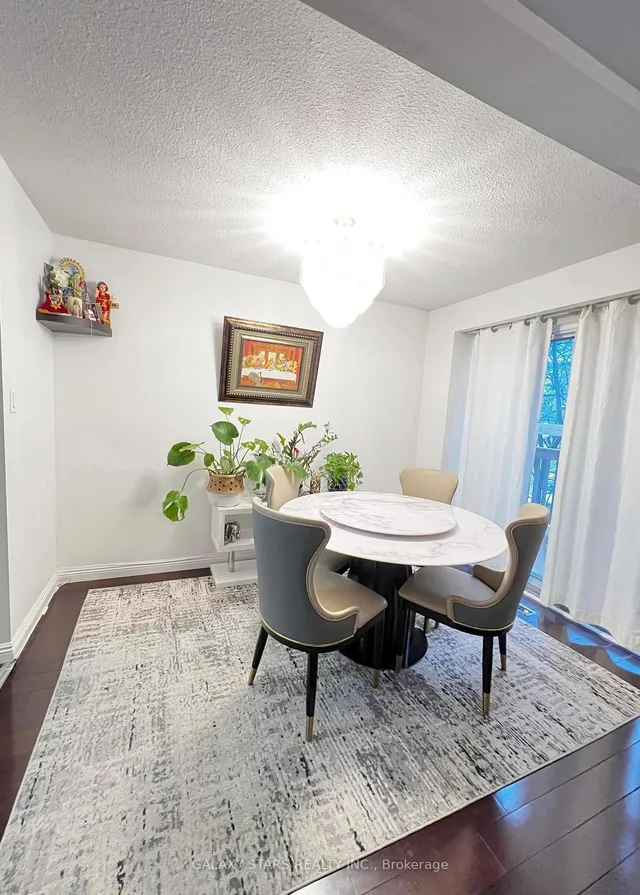 101 Dundalk Dr #1, Toronto 2