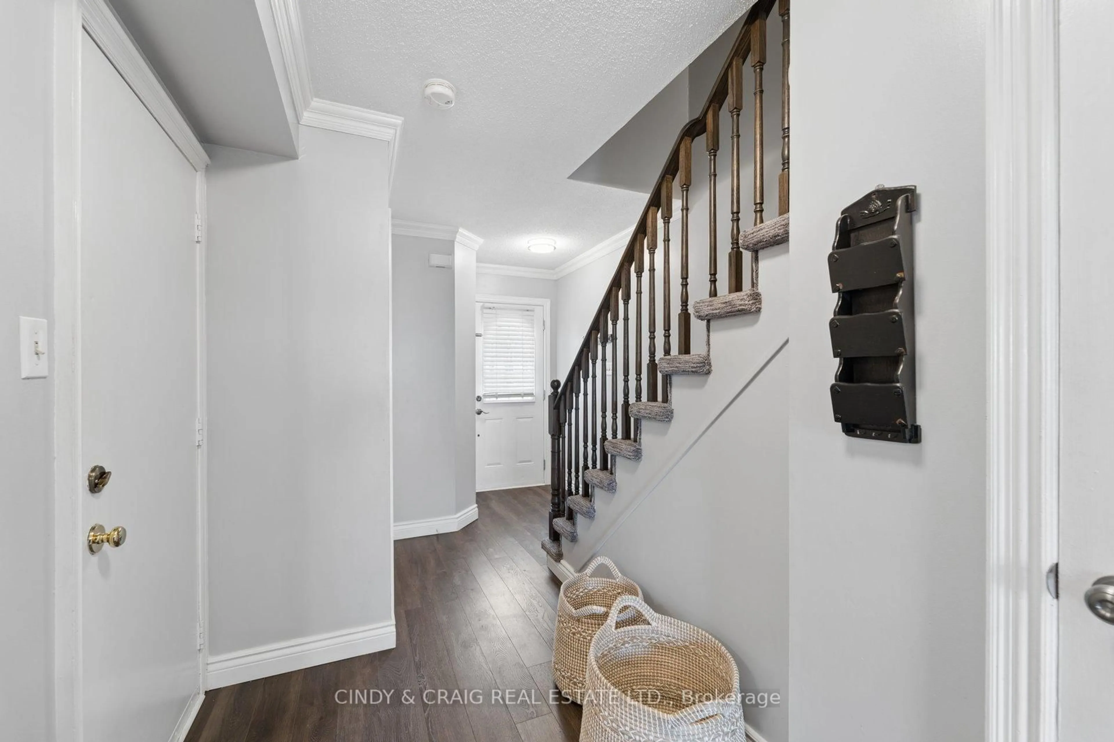 Indoor entryway for 5 Mcmann Cres, Clarington Ontario L1E 2H4