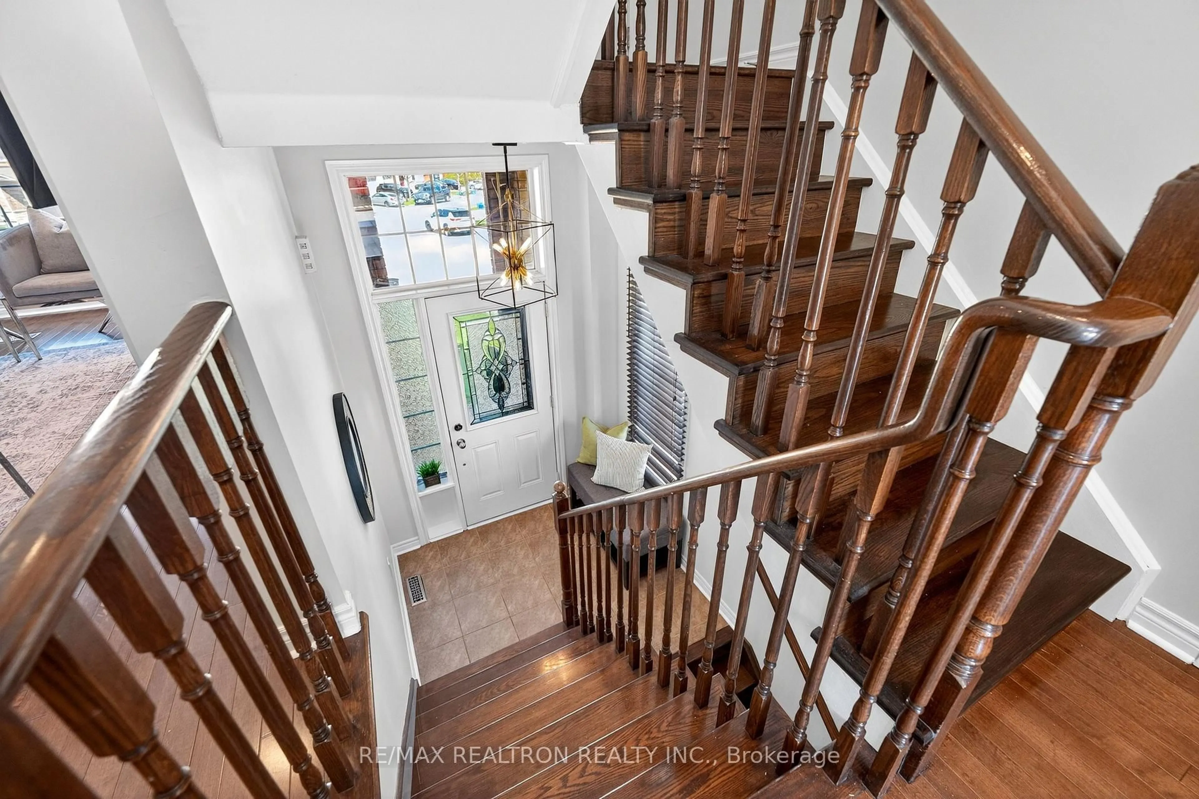 Stairs for 41 Horton St, Ajax Ontario L1Z 1E3