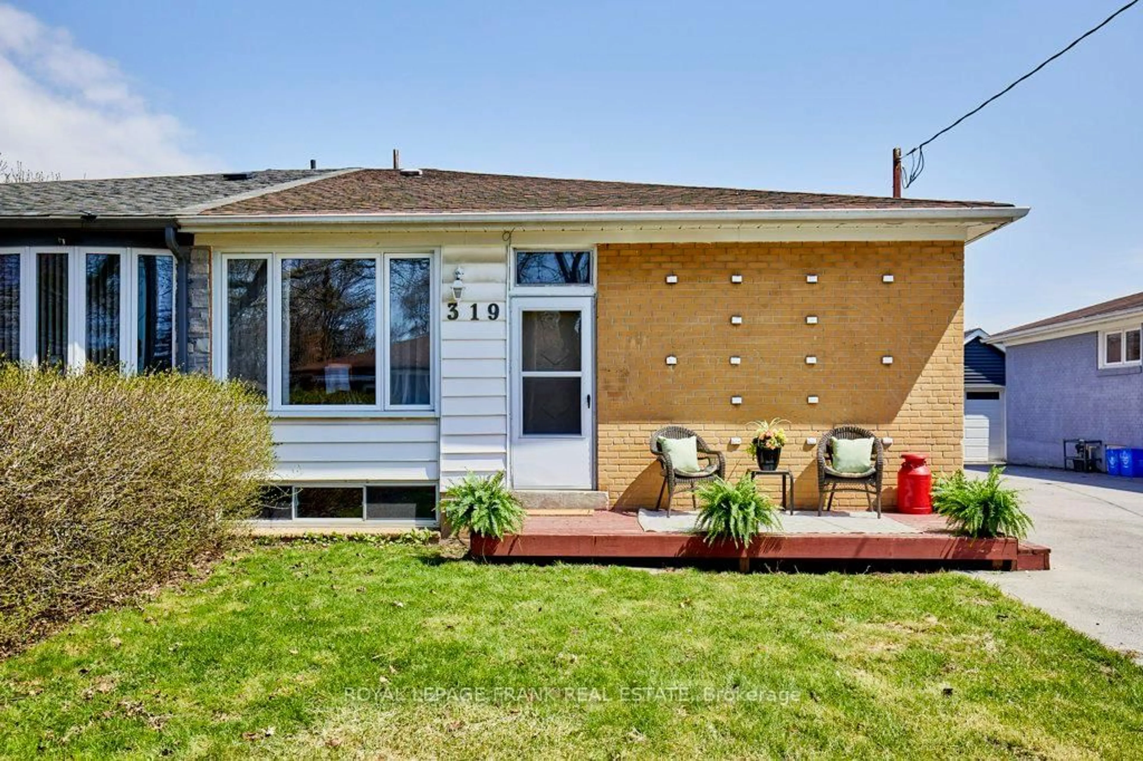 Unknown for 319 Dovedale Dr, Whitby Ontario L1N 1Z8