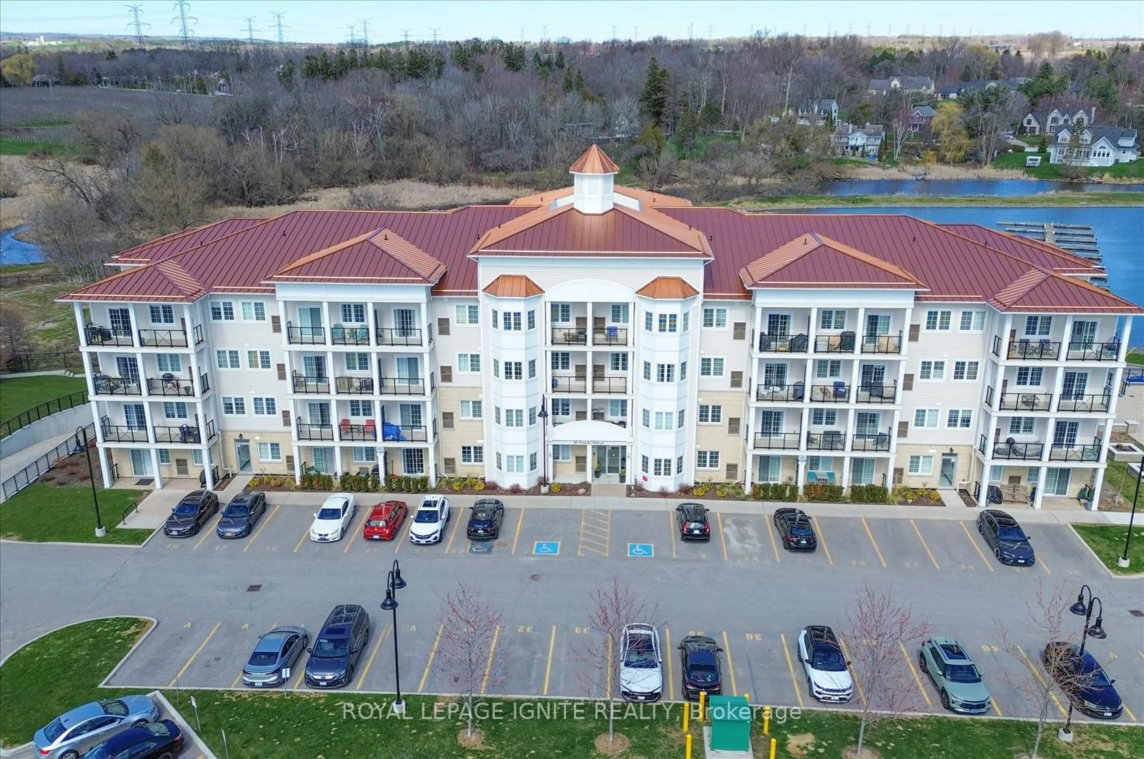 A pic from outside/outdoor area/front of a property/back of a property/a pic from drone, building for 80 Shipway Ave #206, Clarington Ontario L1B 0V8