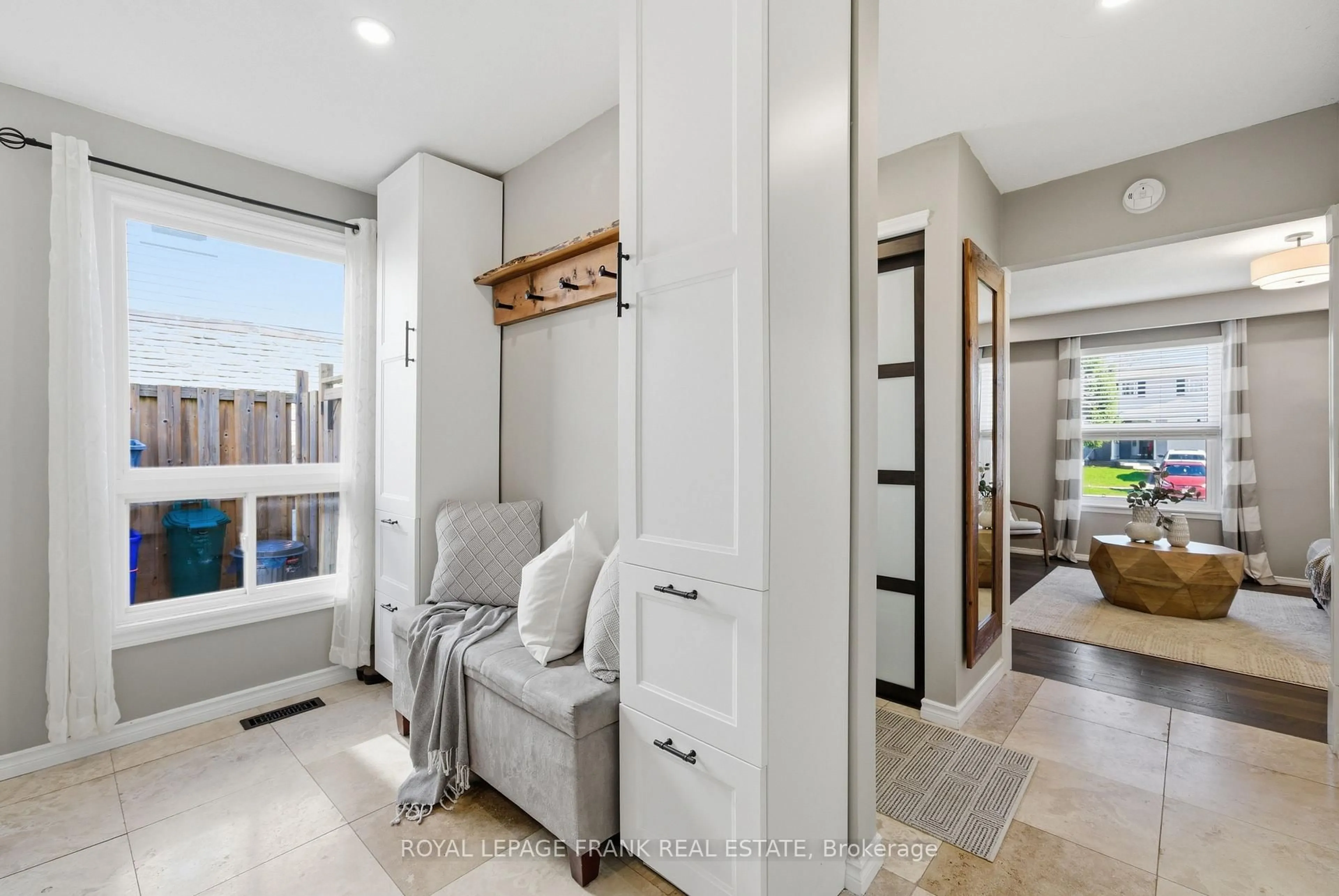 Indoor entryway for 1248 Astra Ave, Oshawa Ontario L1K 1H4