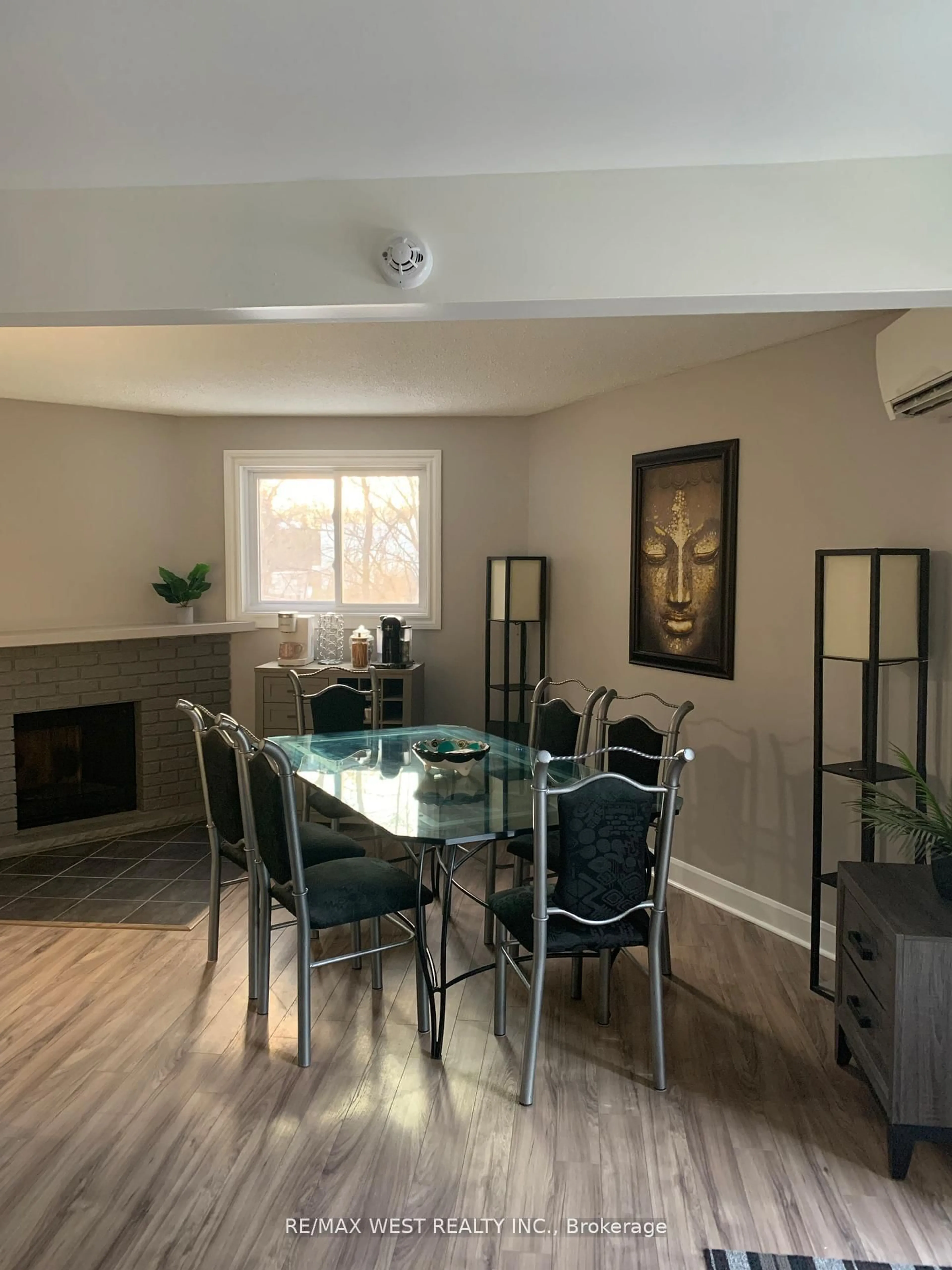 Dining room, wood/laminate floor for 3100 Kingston Rd #14, Toronto Ontario M1M 3T4