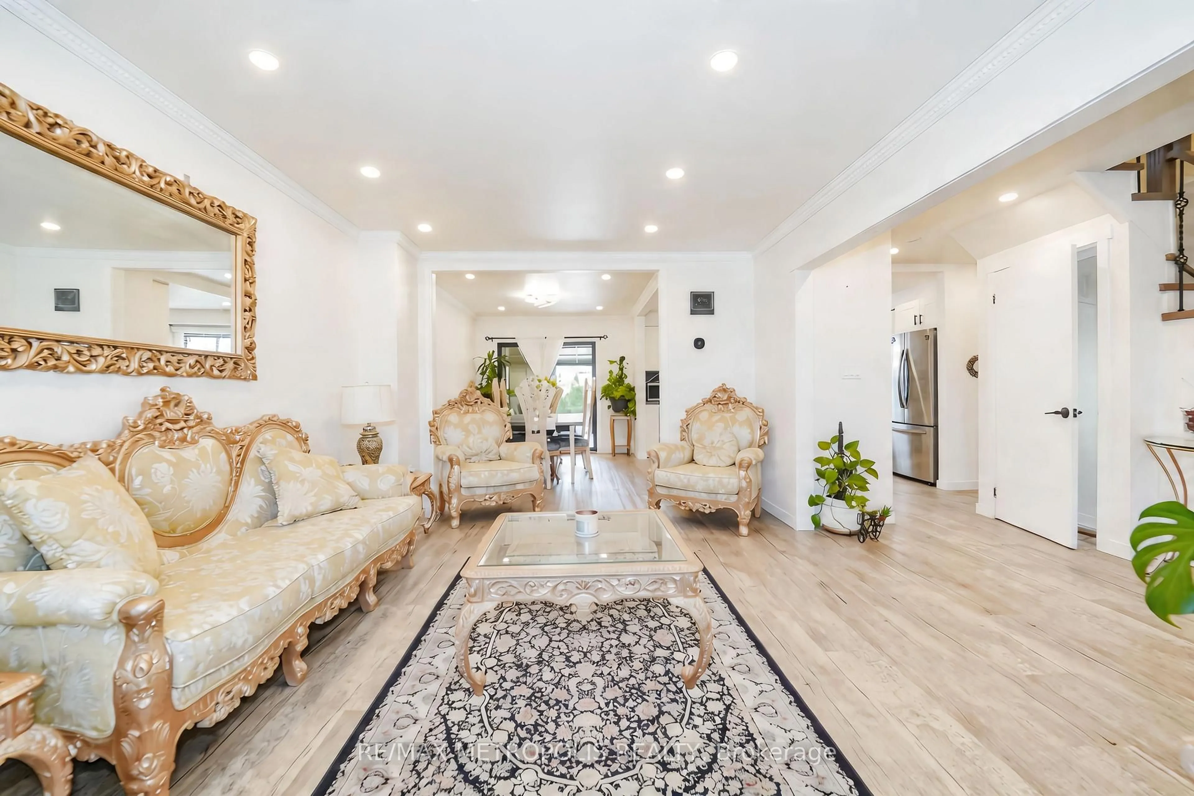 Unknown for 19 Glenabbey Dr, Clarington Ontario L1E 1C1