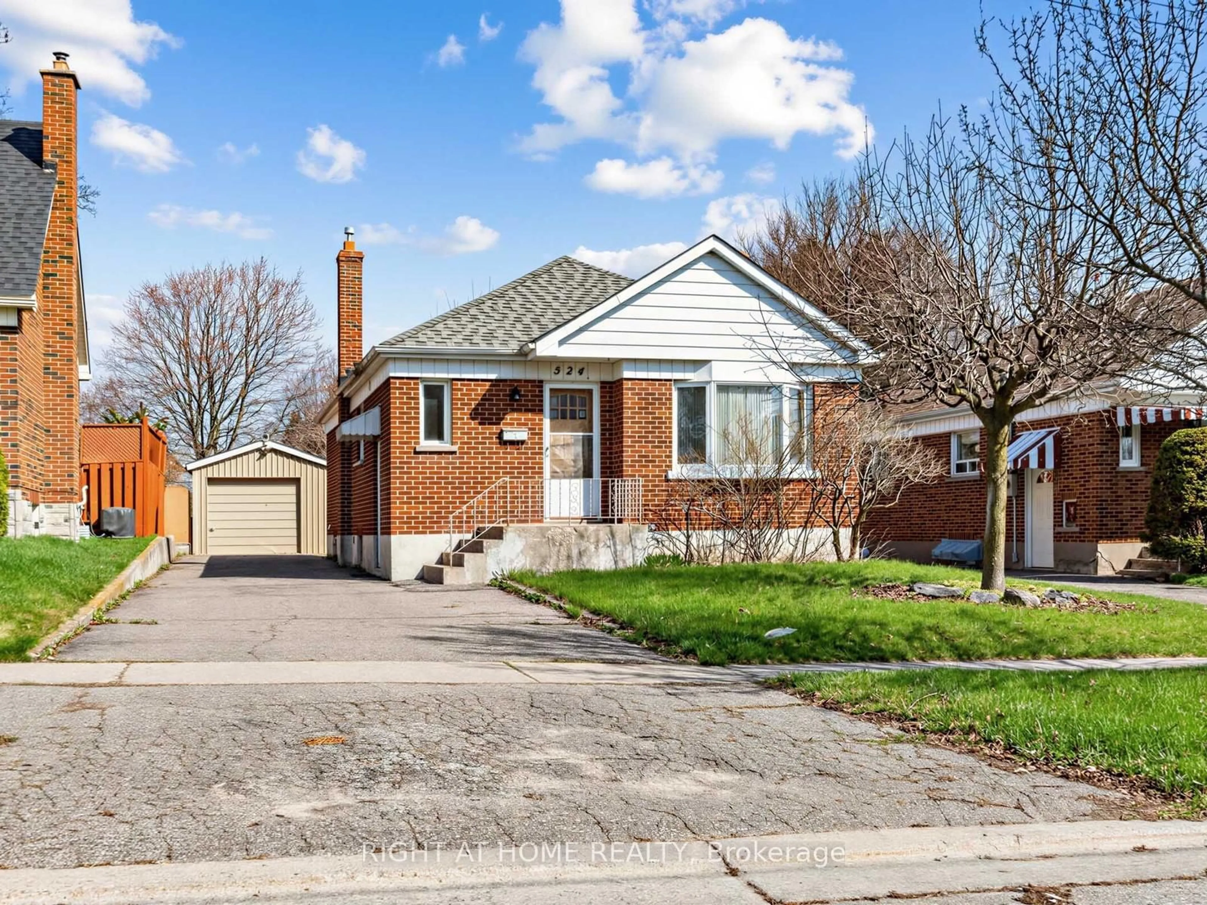 Home with brick exterior material, street for 524 Colborne St, Oshawa Ontario L1G 1N4