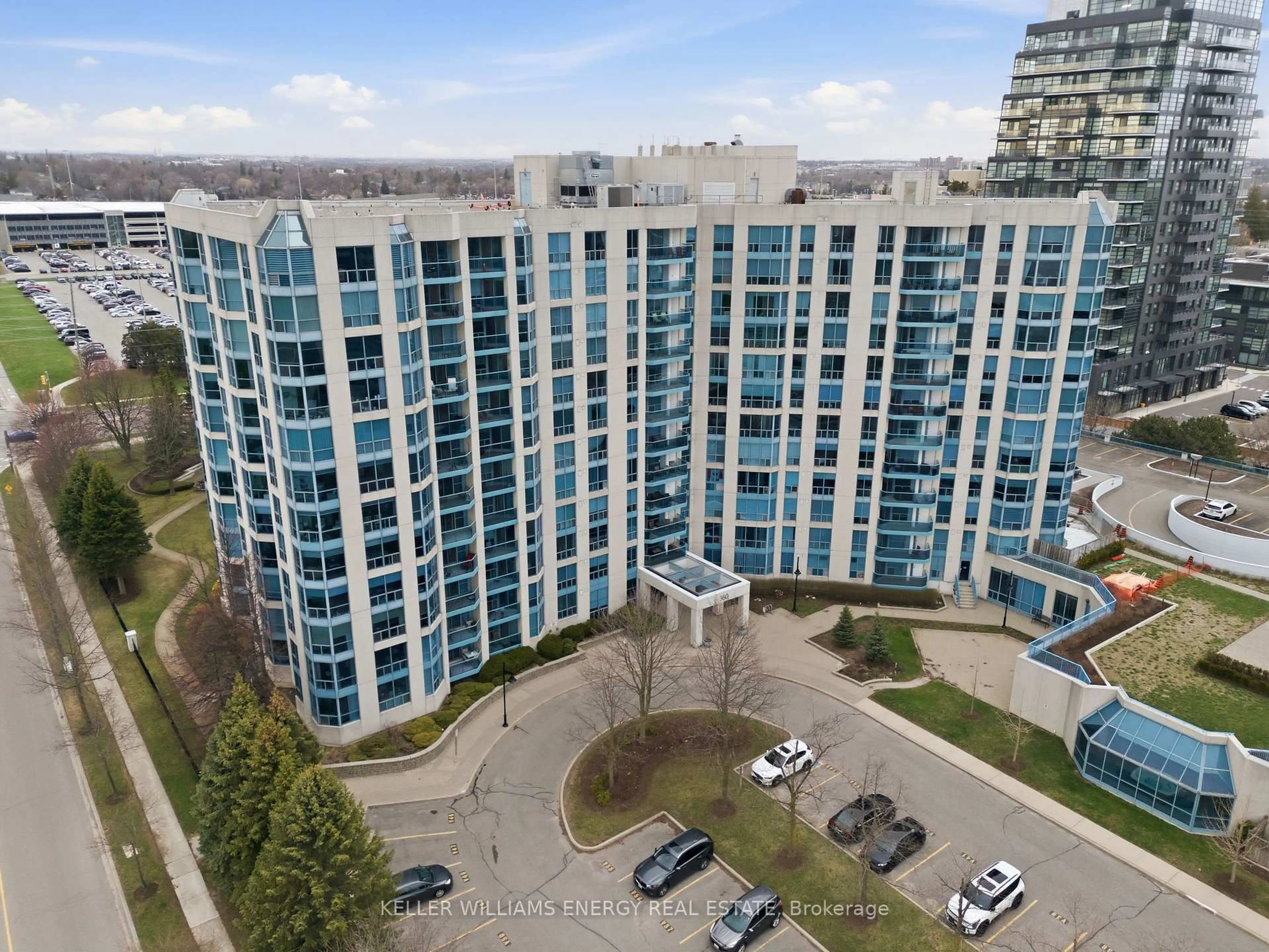 A pic from outside/outdoor area/front of a property/back of a property/a pic from drone, city buildings view from balcony for 360 Watson St #610, Whitby Ontario L1N 9G2