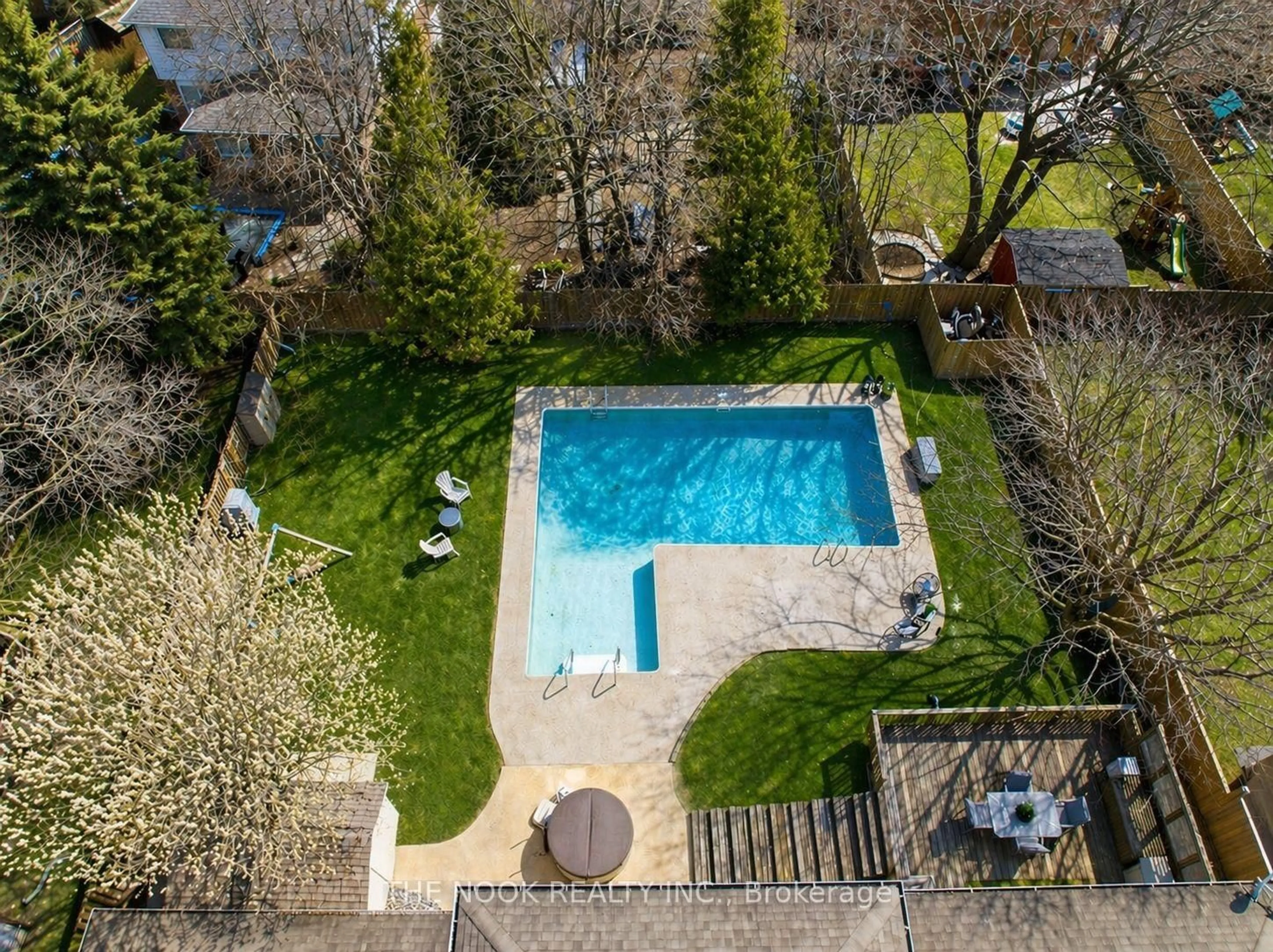 A pic from outside/outdoor area/front of a property/back of a property/a pic from drone, unknown for 159 Liberty St, Clarington Ontario L1C 2M2