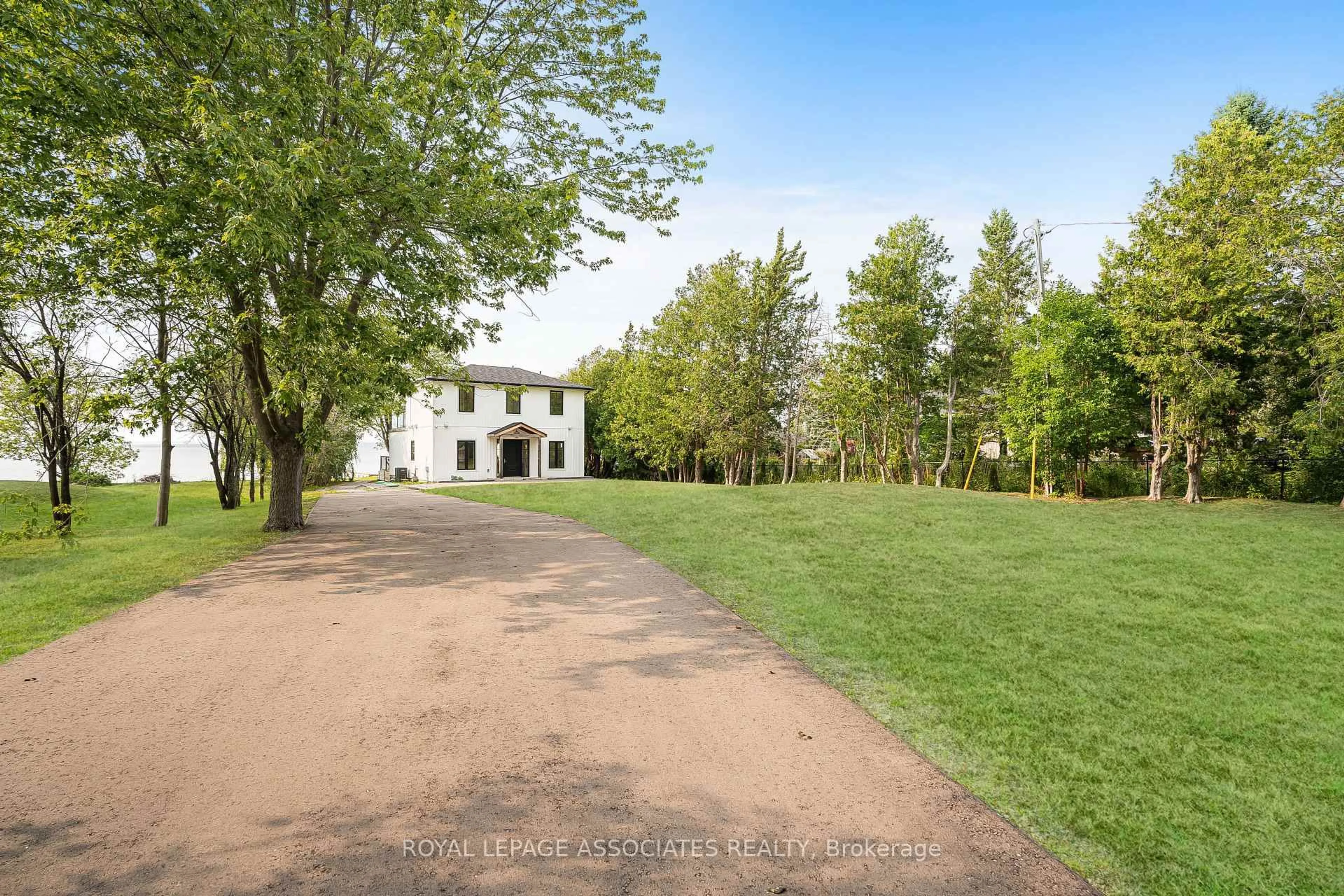 A pic from outside/outdoor area/front of a property/back of a property/a pic from drone, unknown for 46 Williams Point Rd, Scugog Ontario L0B 1E0