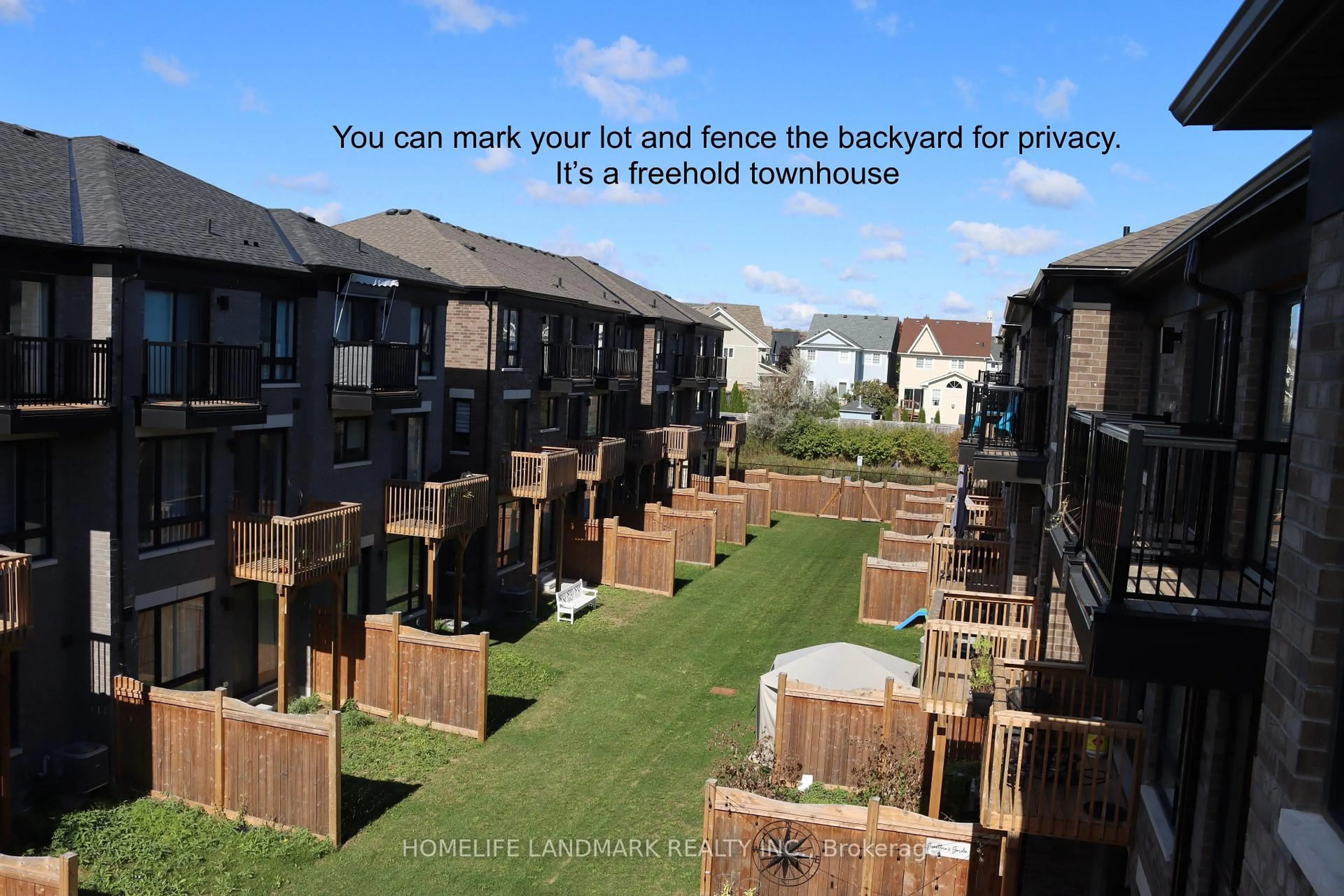 A pic from outside/outdoor area/front of a property/back of a property/a pic from drone, street for 42 Lake Trail Way, Whitby Ontario L1M 0M3