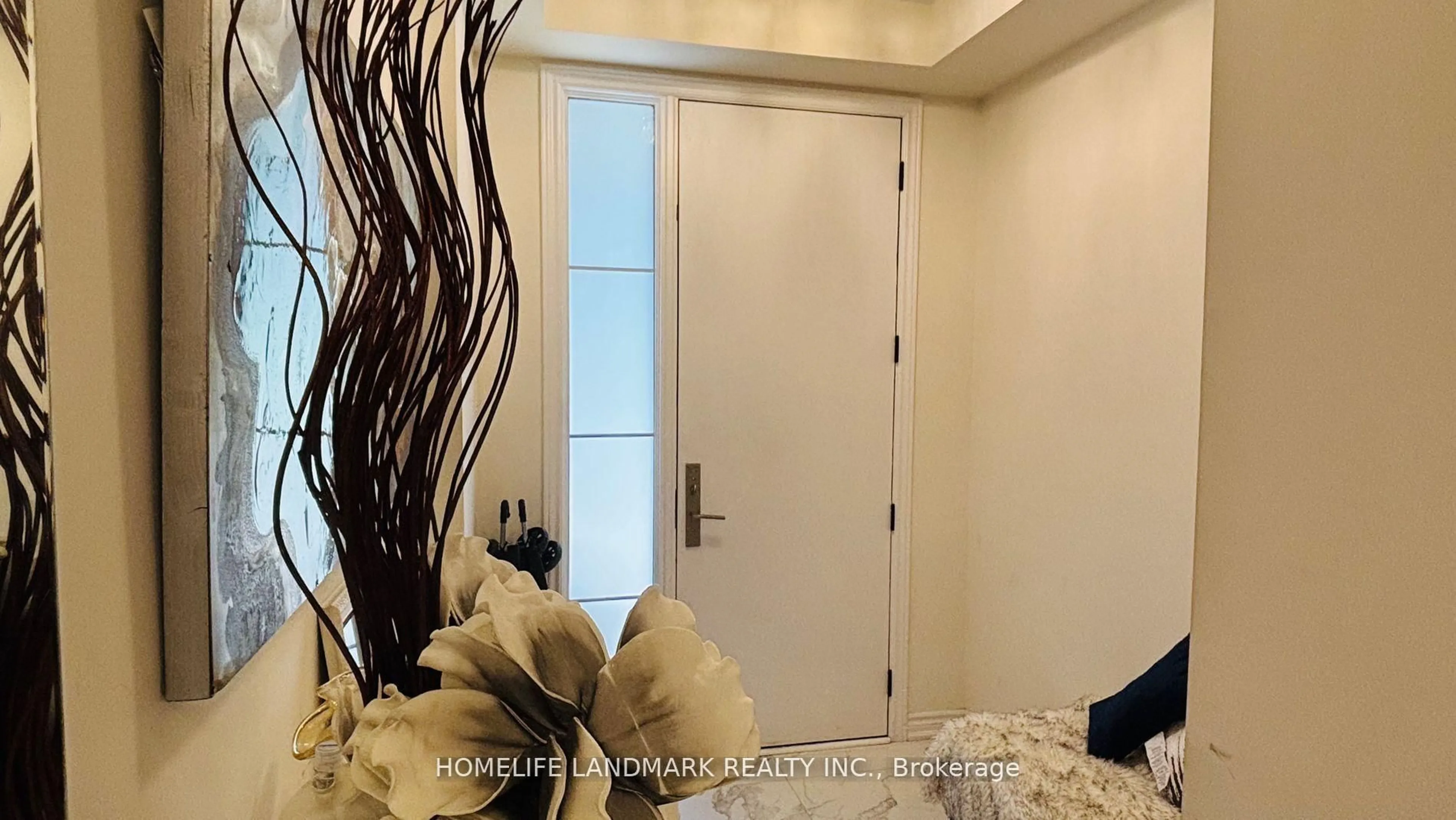 Indoor entryway for 42 Lake Trail Way, Whitby Ontario L1M 0M3