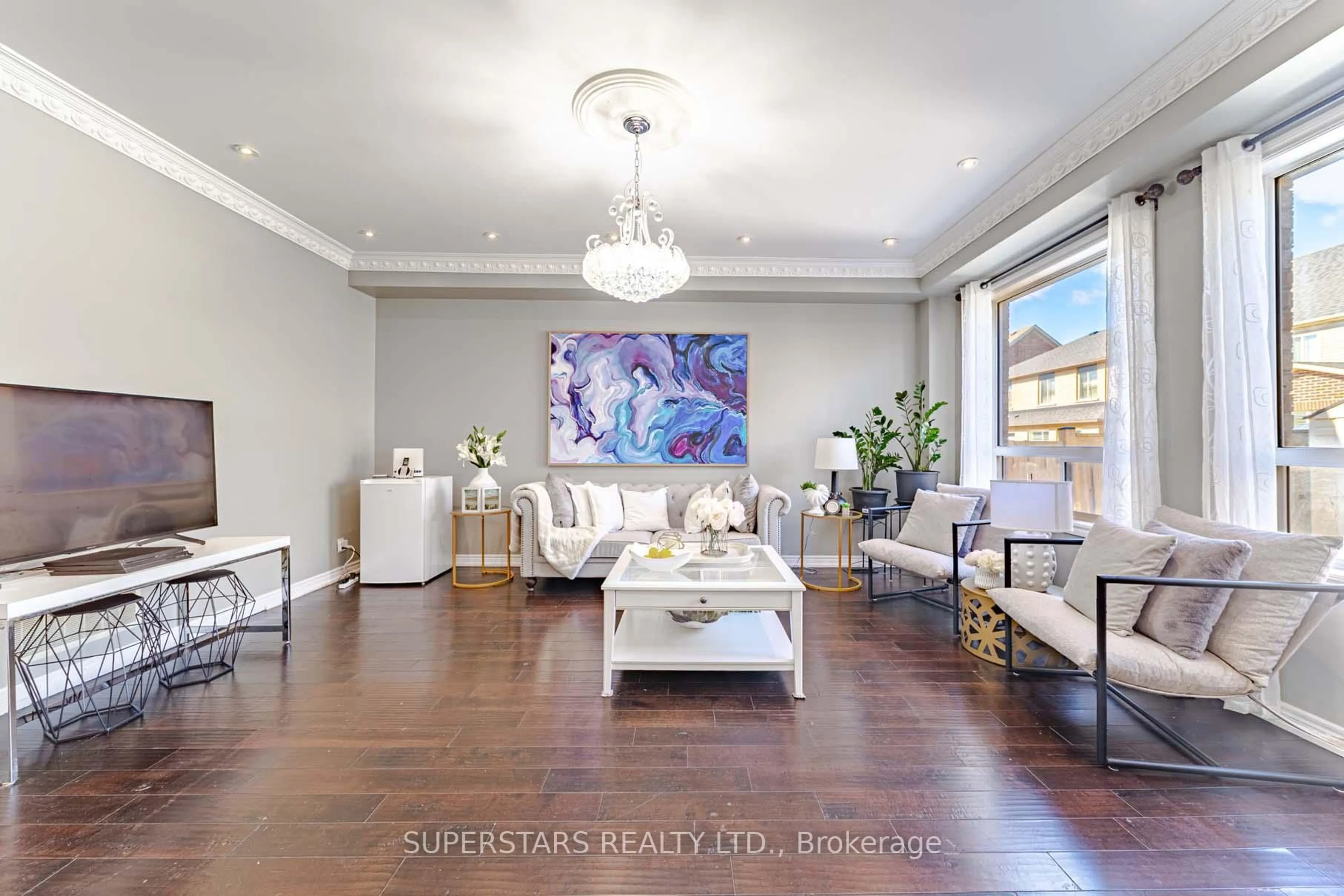 Living room with furniture, unknown for 2410 Bridle Rd, Oshawa Ontario L1L 0E1