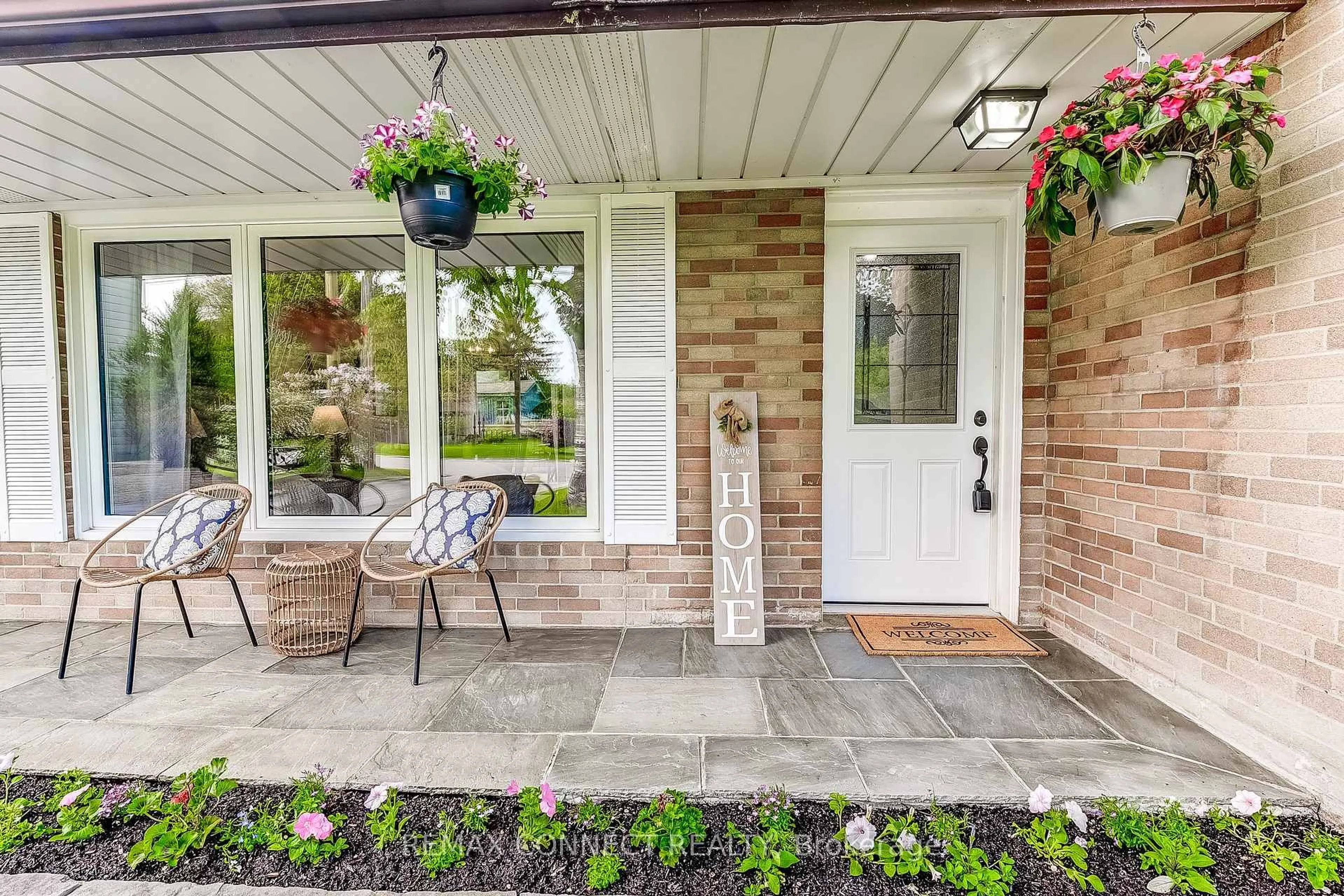 Indoor entryway for 22 Ravine Park Cres, Toronto Ontario M1C 2M3