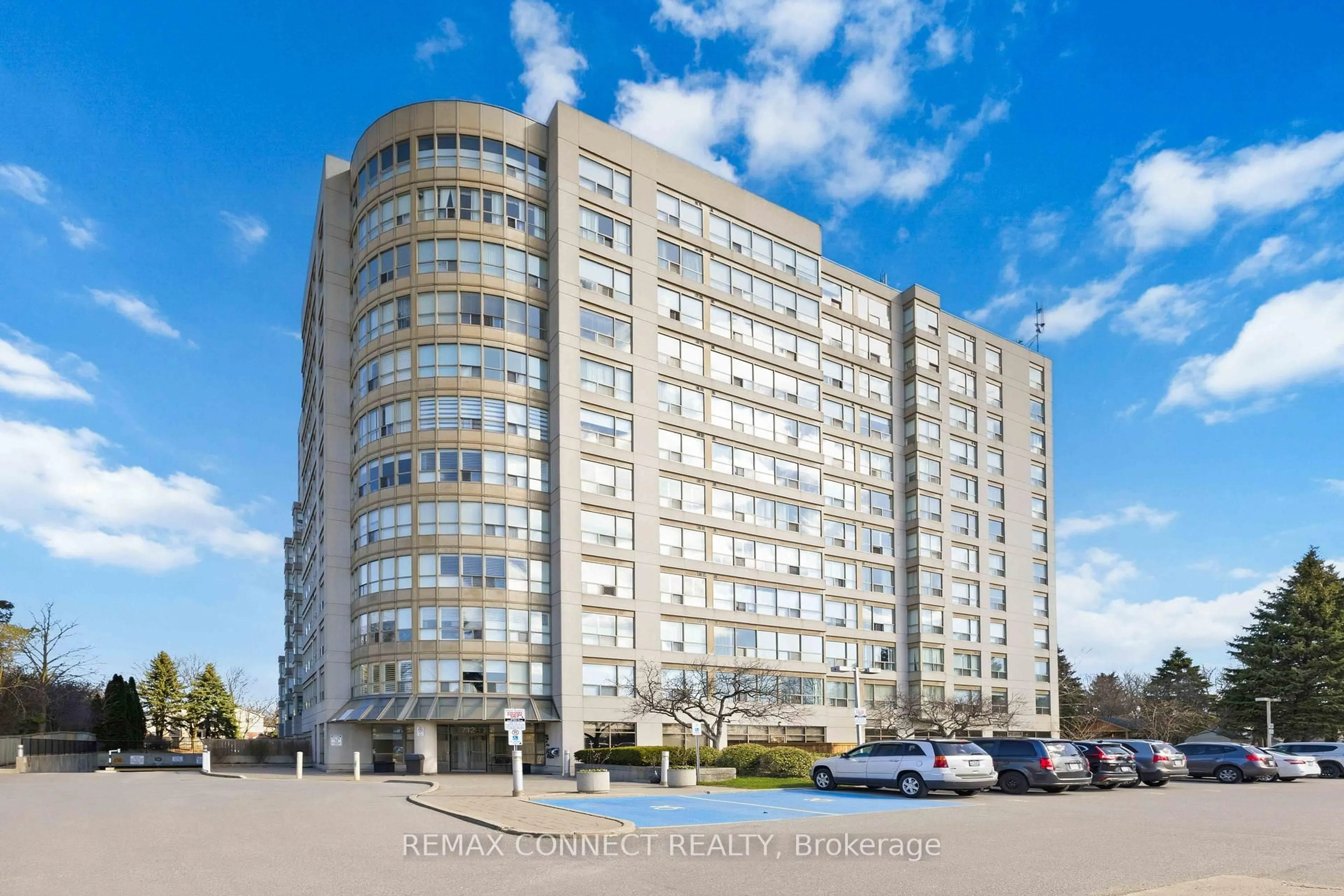 Unknown for 712 Rossland Rd #814, Whitby Ontario L1N 9E8