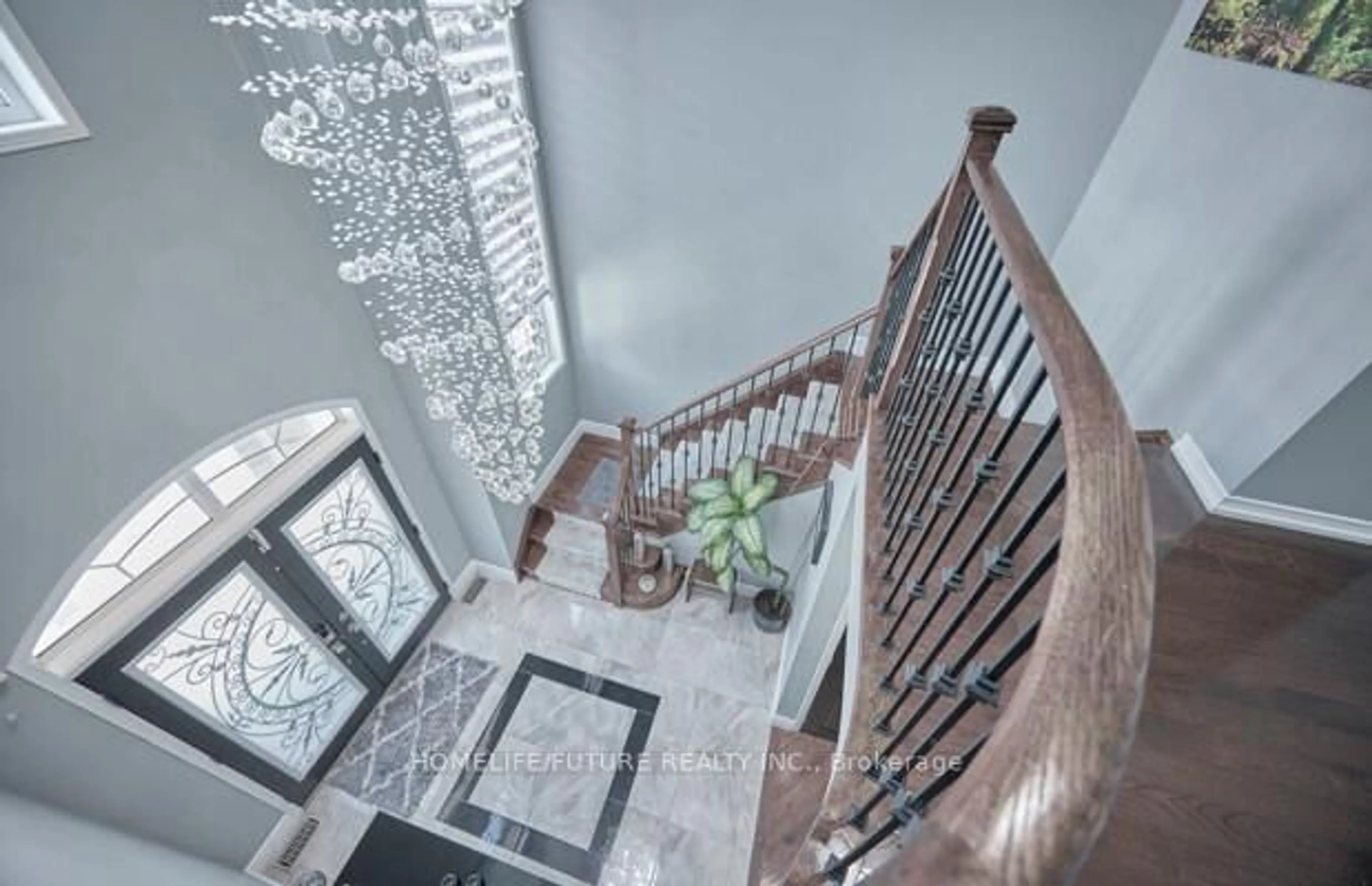 Indoor foyer for 2549 Snow Knight Dr, Oshawa Ontario L1L 0K2