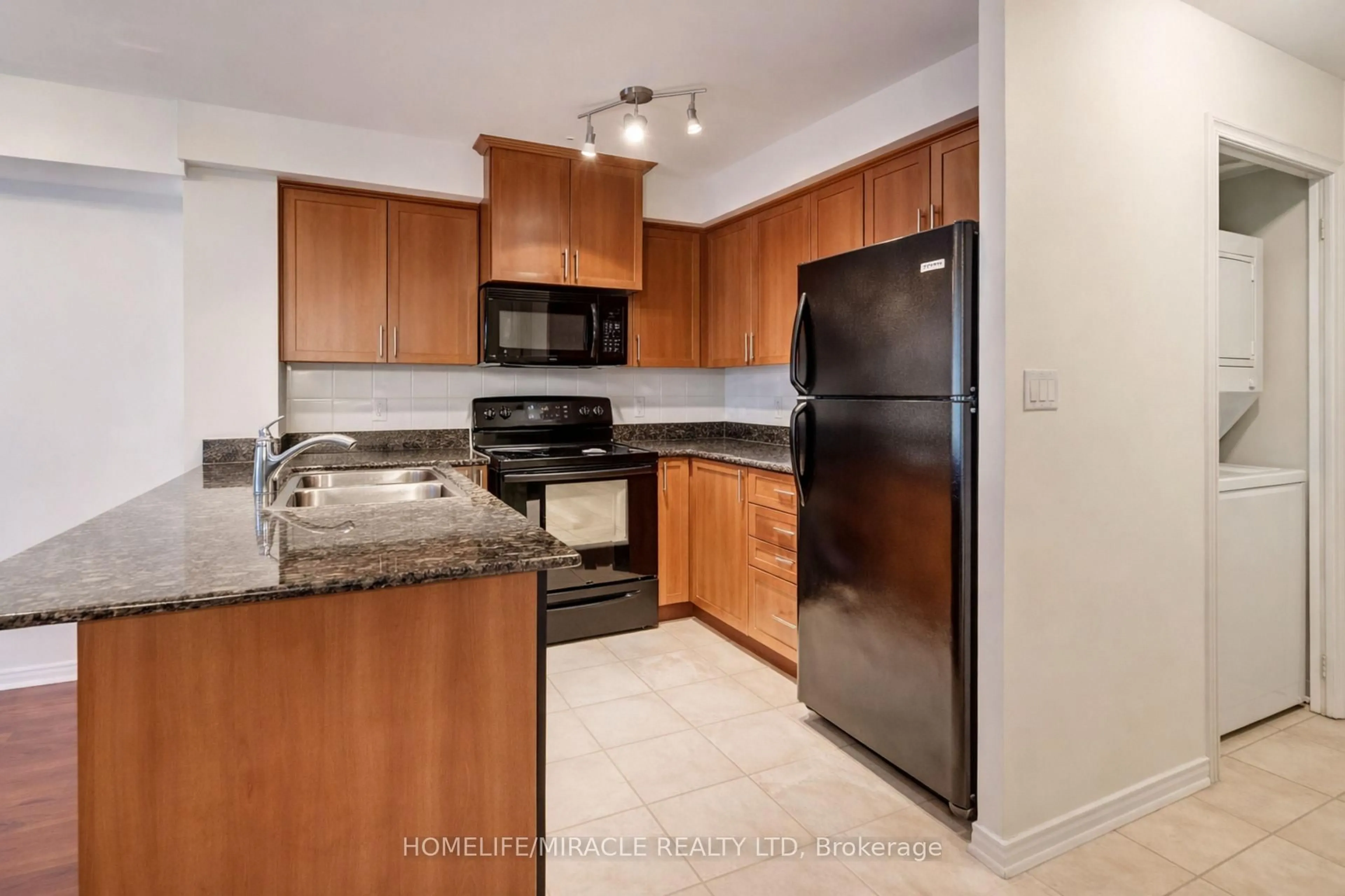 Standard kitchen, unknown for 8 Rosebank Dr #5K, Toronto Ontario M1B 5Z3
