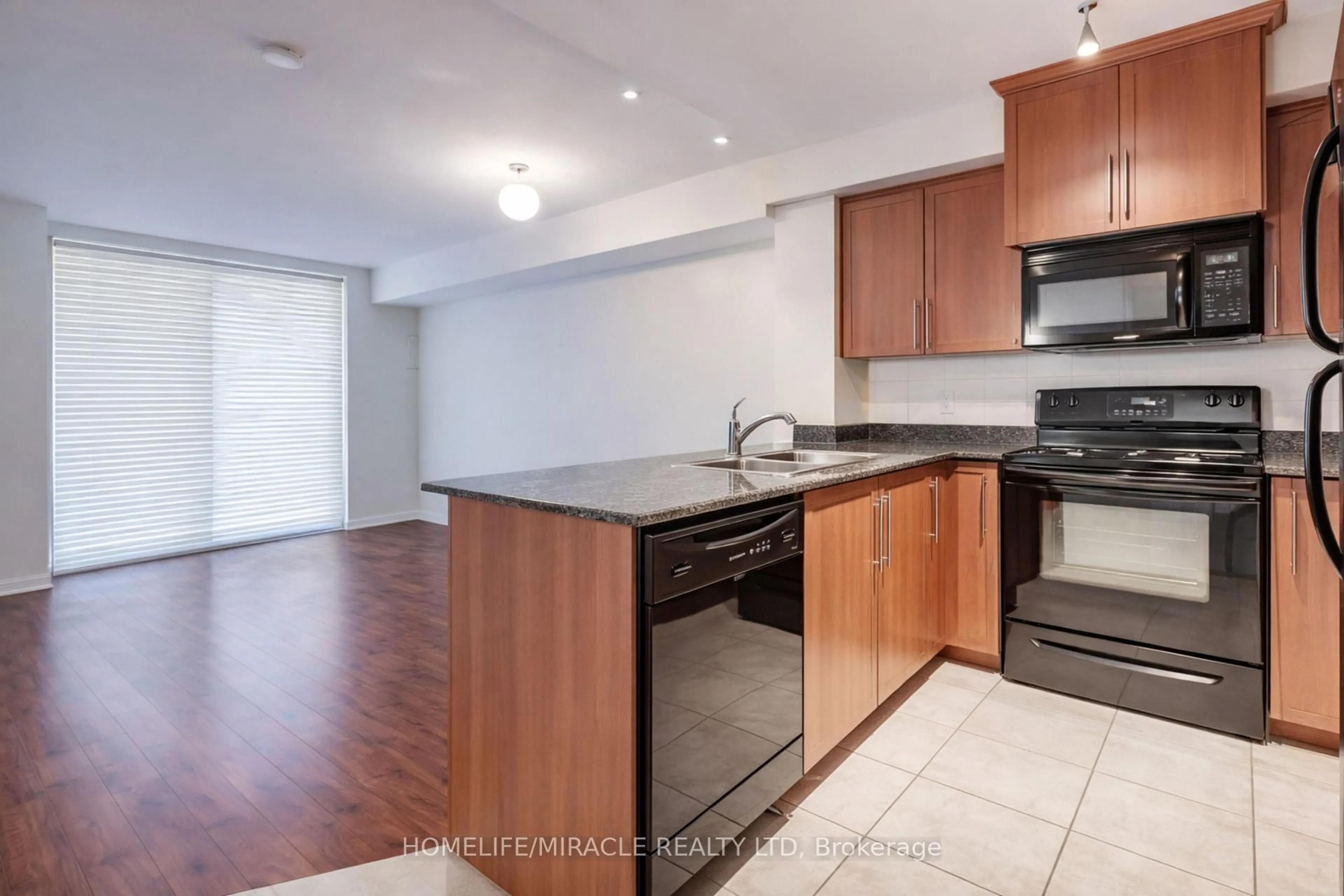 Open concept kitchen, unknown for 8 Rosebank Dr #5K, Toronto Ontario M1B 5Z3