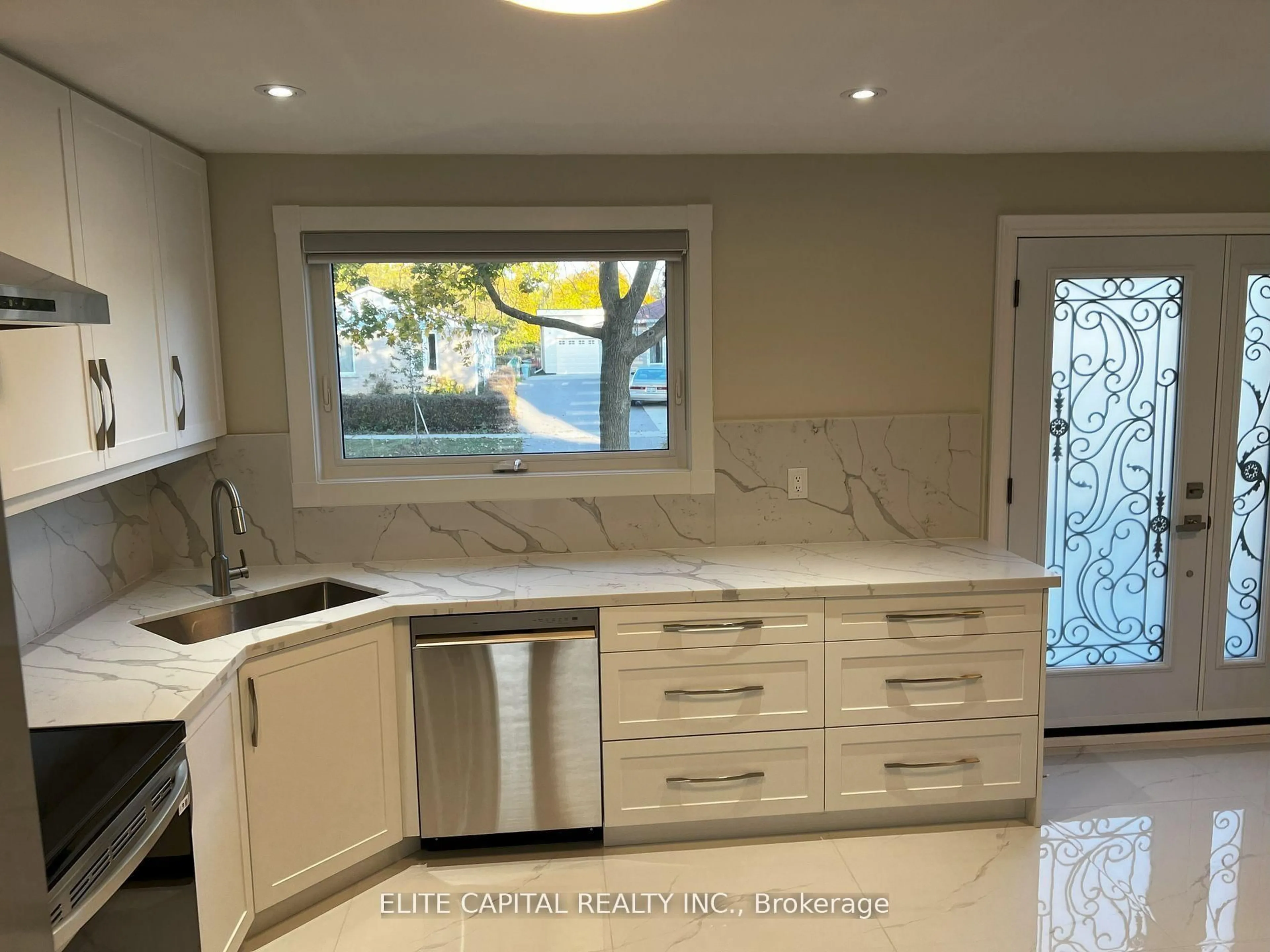 Open concept kitchen, unknown for 69 Hutcherson Sq, Toronto Ontario M1B 1C5