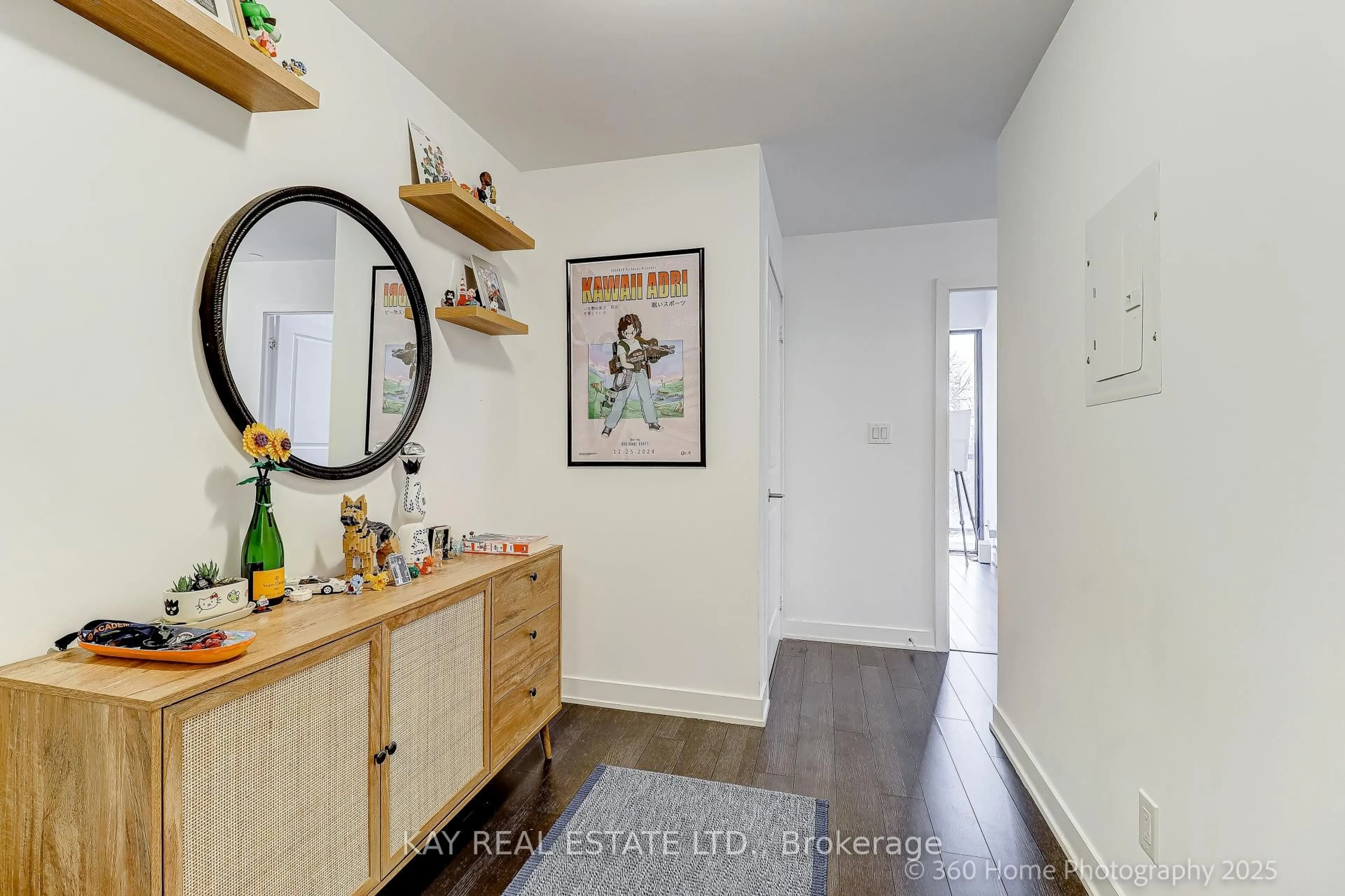 Indoor entryway for 2799 Kingston Rd #305, Toronto Ontario M1M 1N1