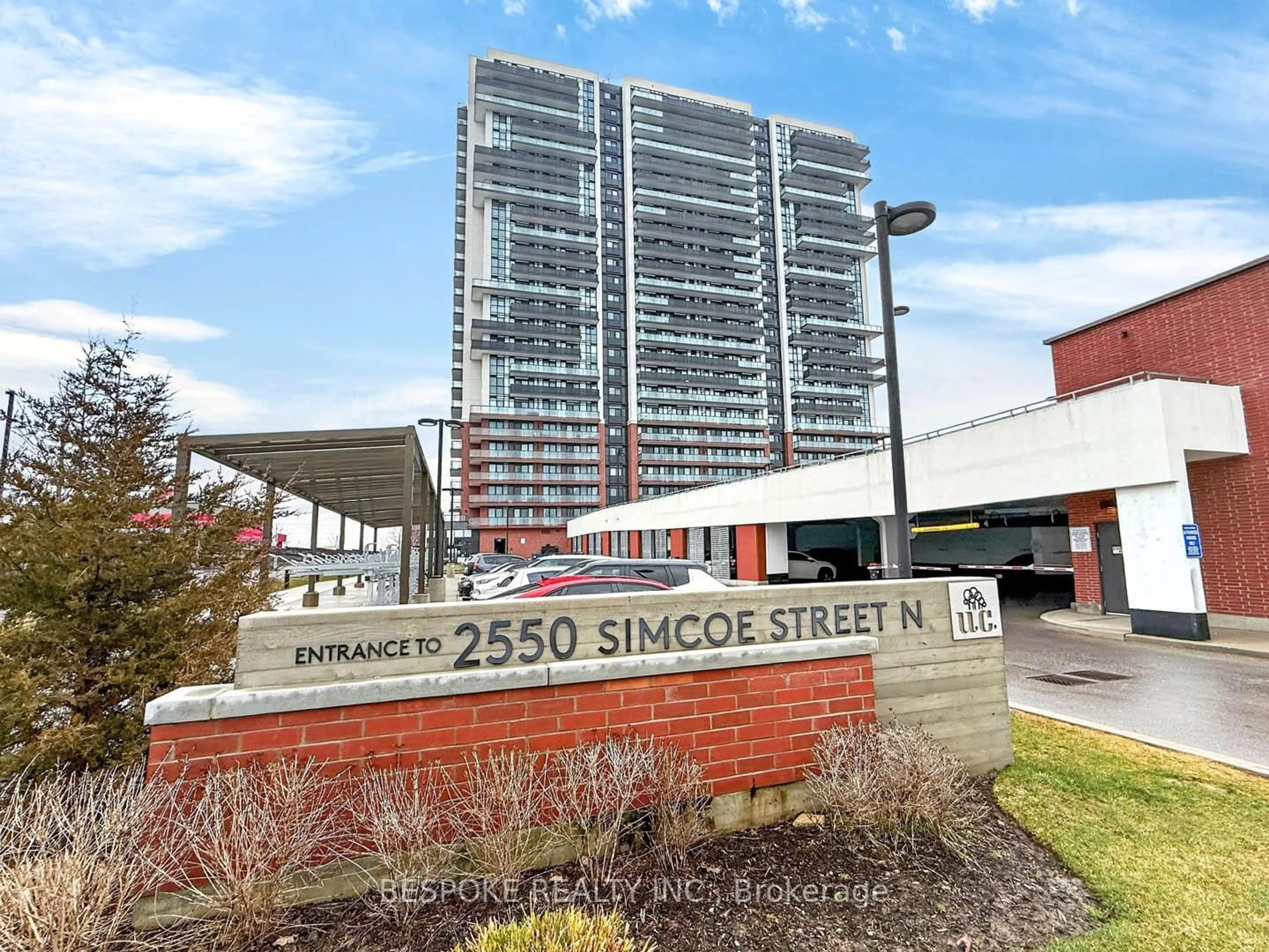 Indoor foyer for 2550 Simcoe St #612, Oshawa Ontario L1L 0R5