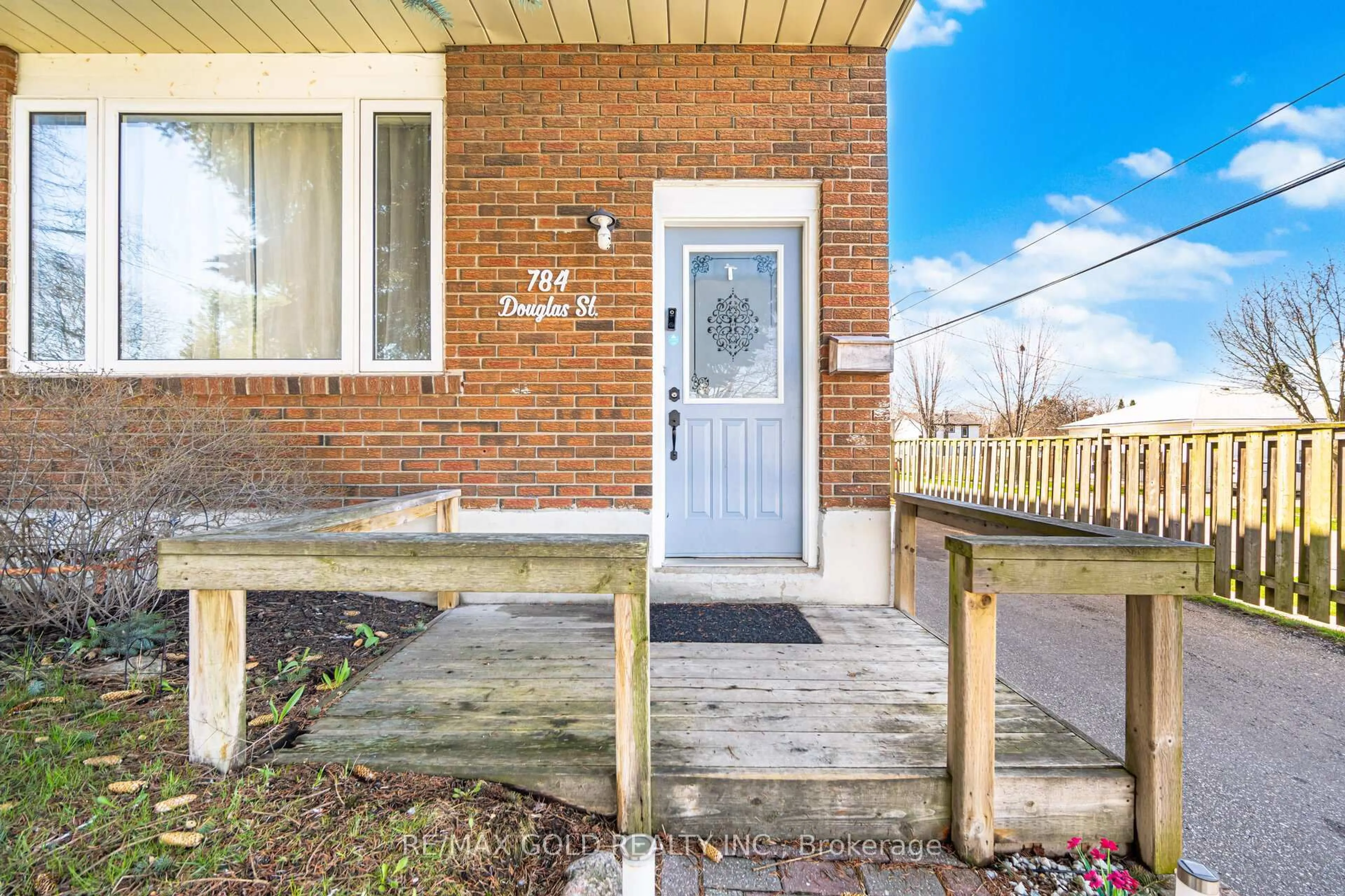Unknown for 784 Douglas St, Oshawa Ontario L1H 5C9