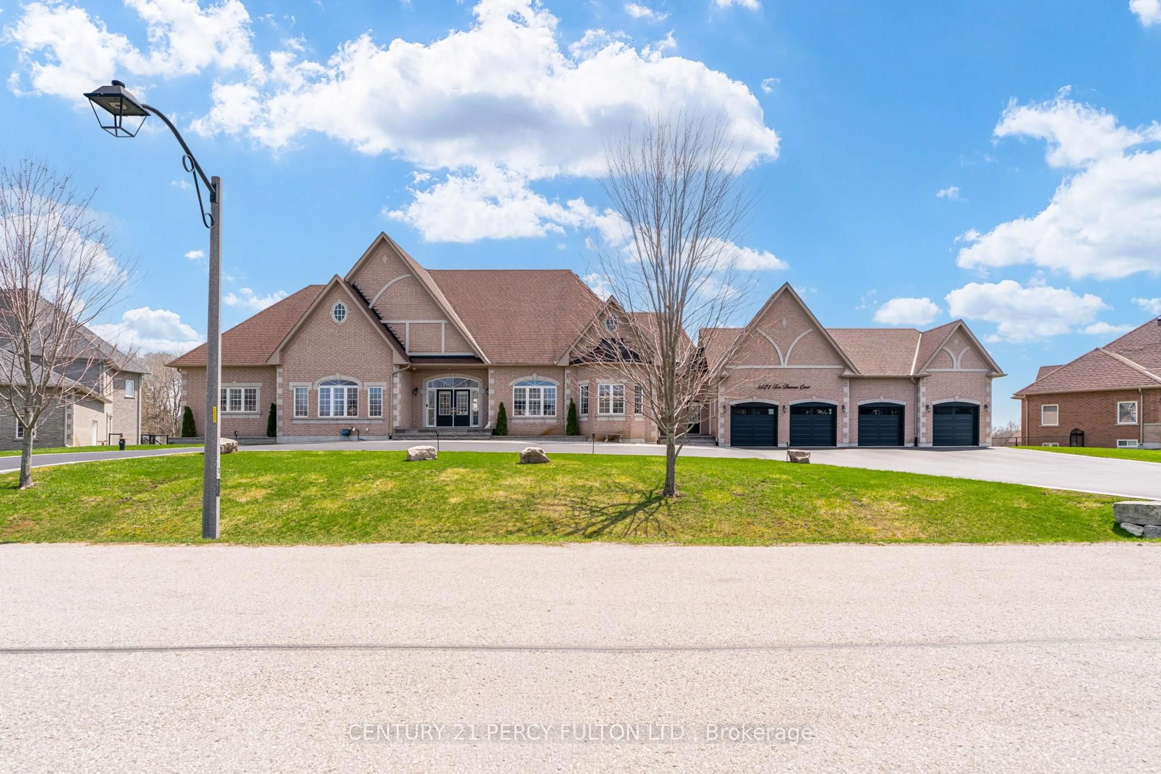 A pic from outside/outdoor area/front of a property/back of a property/a pic from drone, street for 5121 Tom Thomson Crt, Pickering Ontario L1Y 0A1