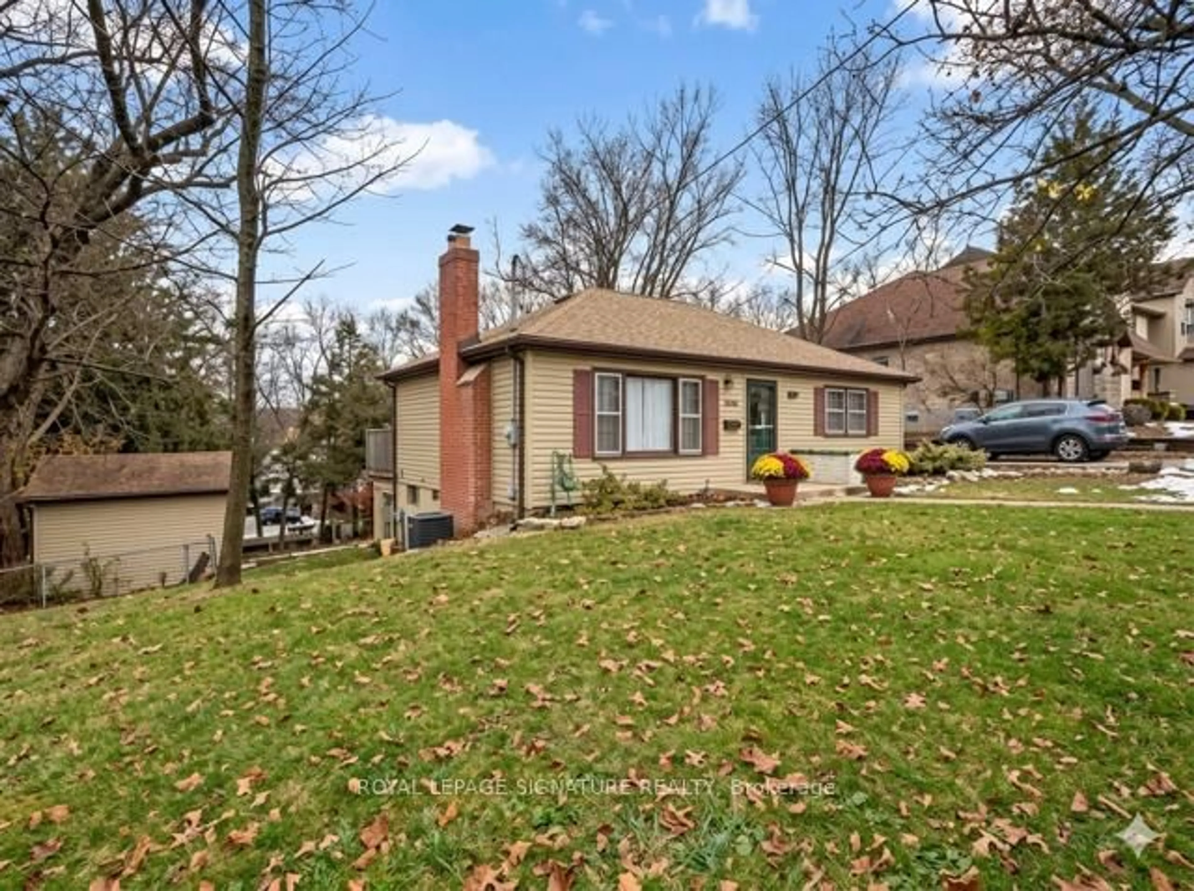 Home with brick exterior material, street for 1914 Liverpool Rd, Pickering Ontario L1V 1W5