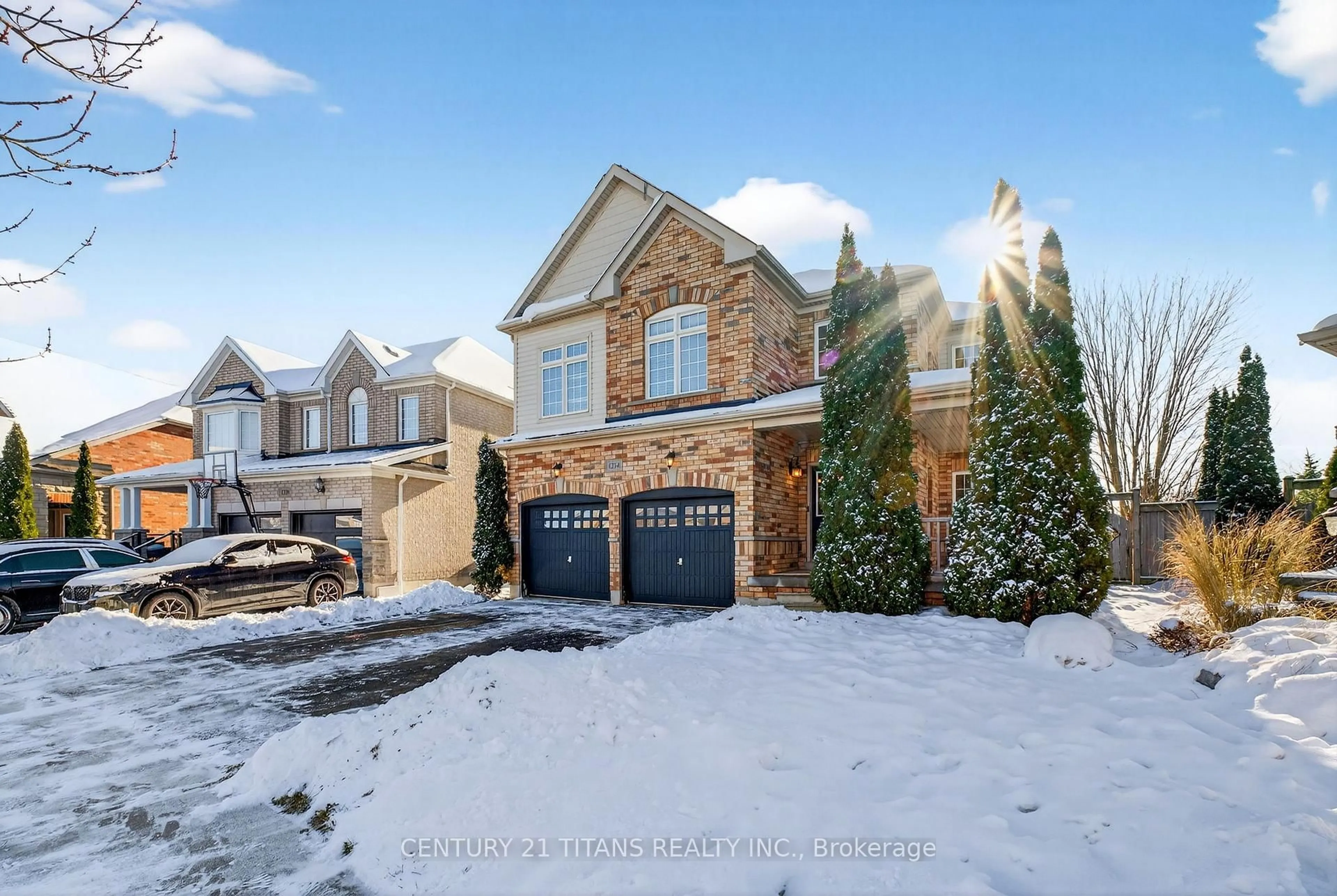 A pic from outside/outdoor area/front of a property/back of a property/a pic from drone, street for 1214 Harlstone Cres, Oshawa Ontario L1K 0J2