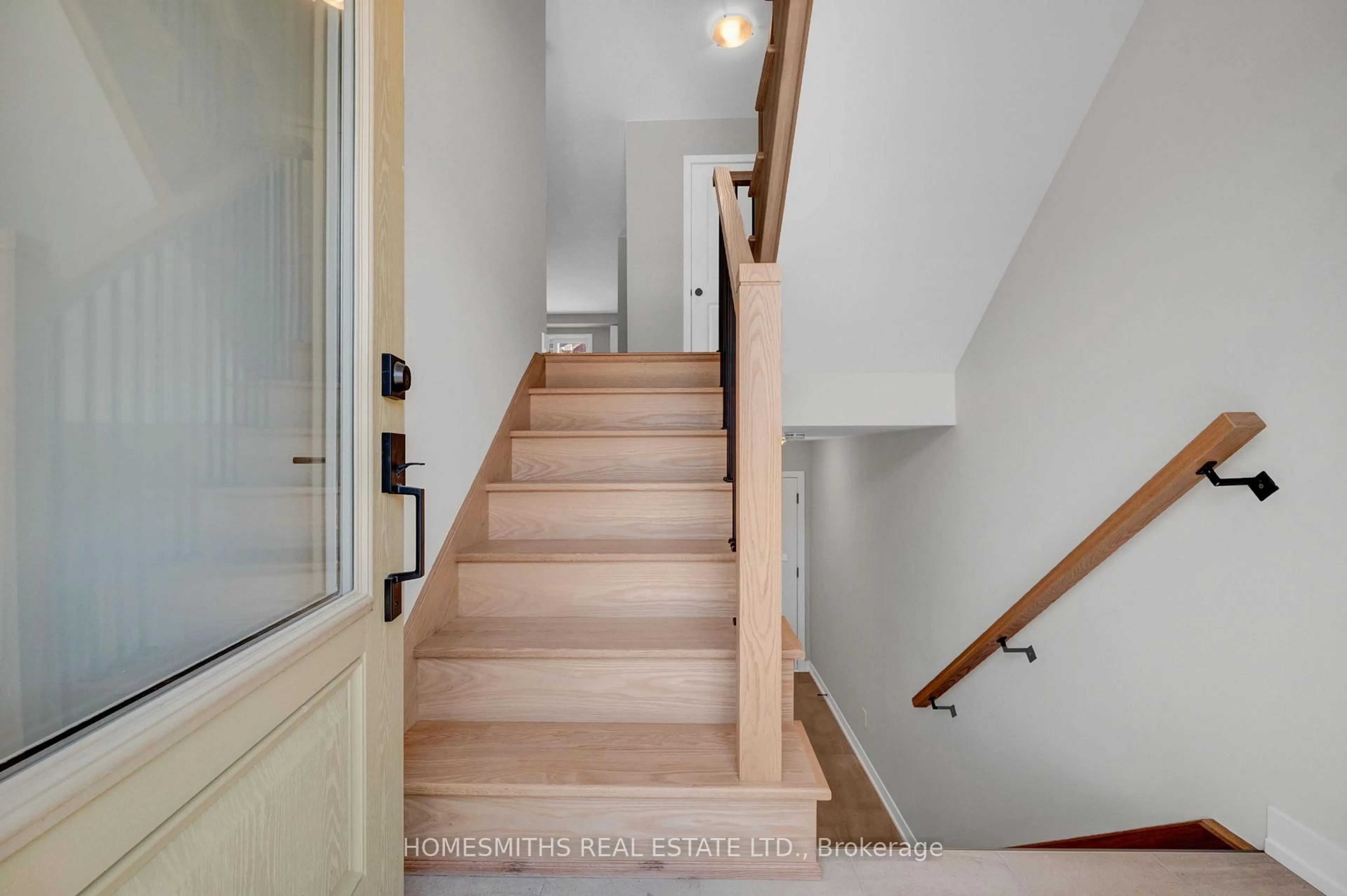 Stairs for 14 Nady Lane, Clarington Ontario L1B 0X1