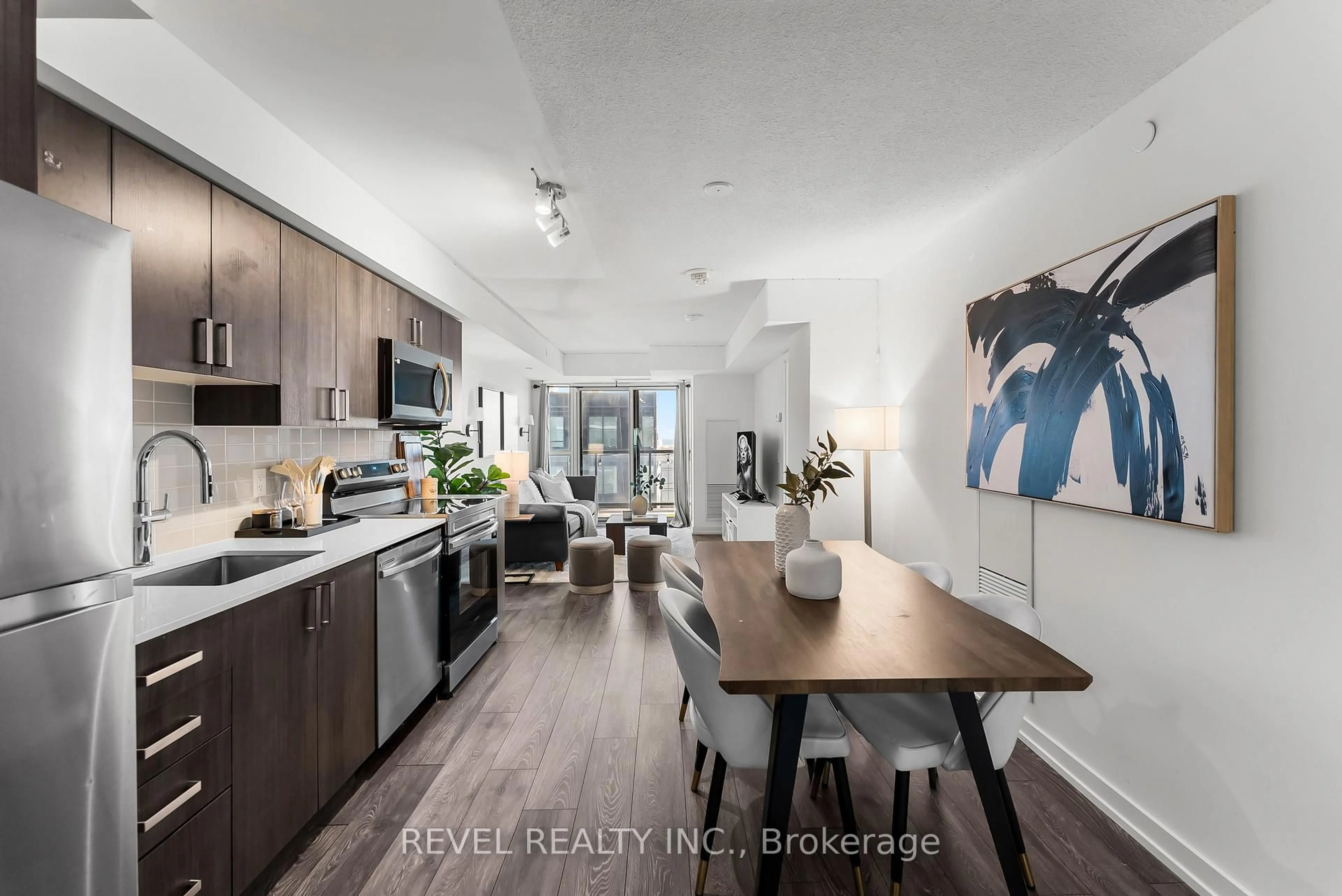 Open concept kitchen, unknown for 1455 Celebration Dr #1704, Pickering Ontario L1W 0C3