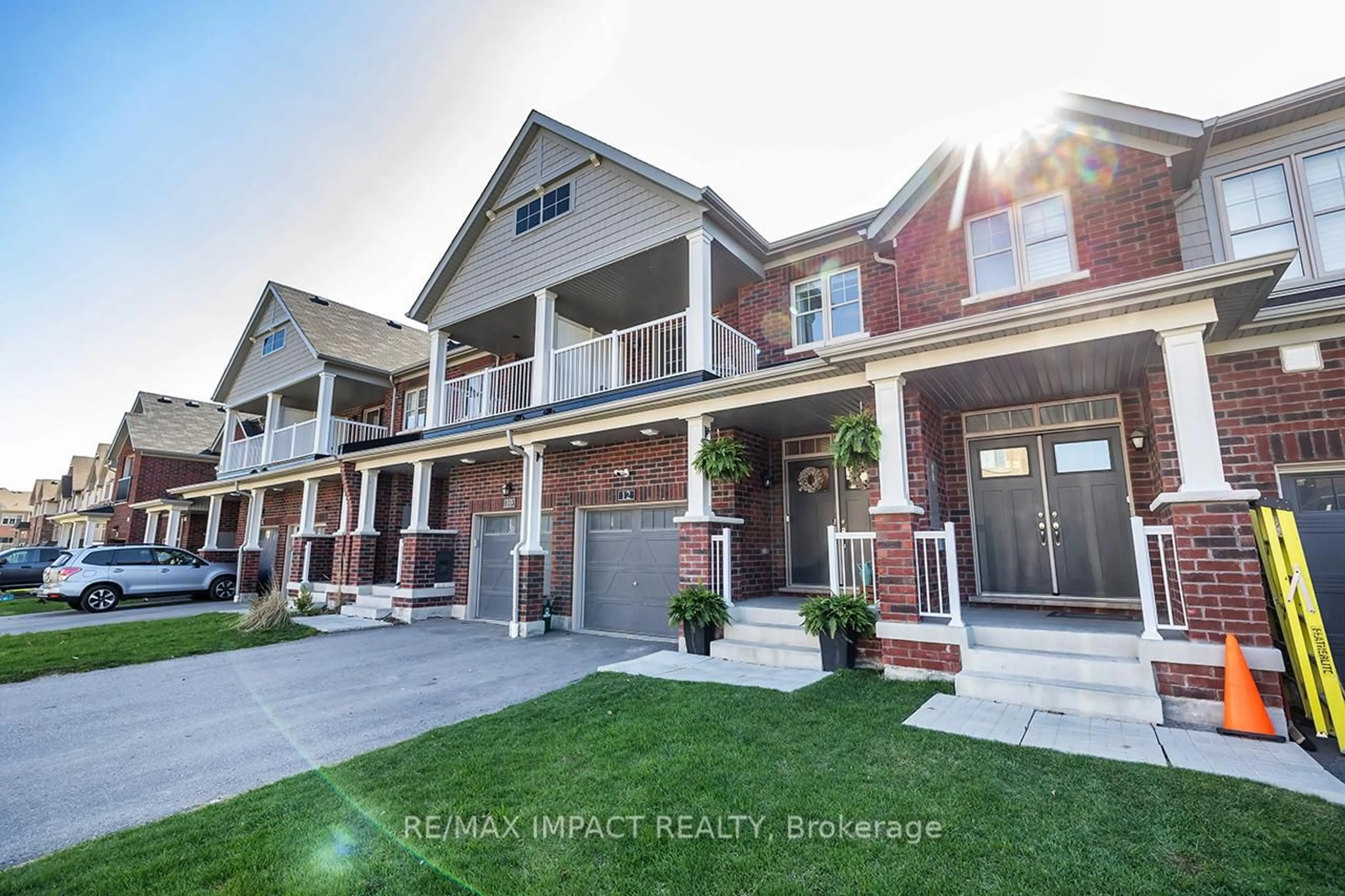 Home with brick exterior material, unknown for 12 Marlborough St, Whitby Ontario L1R 1K3