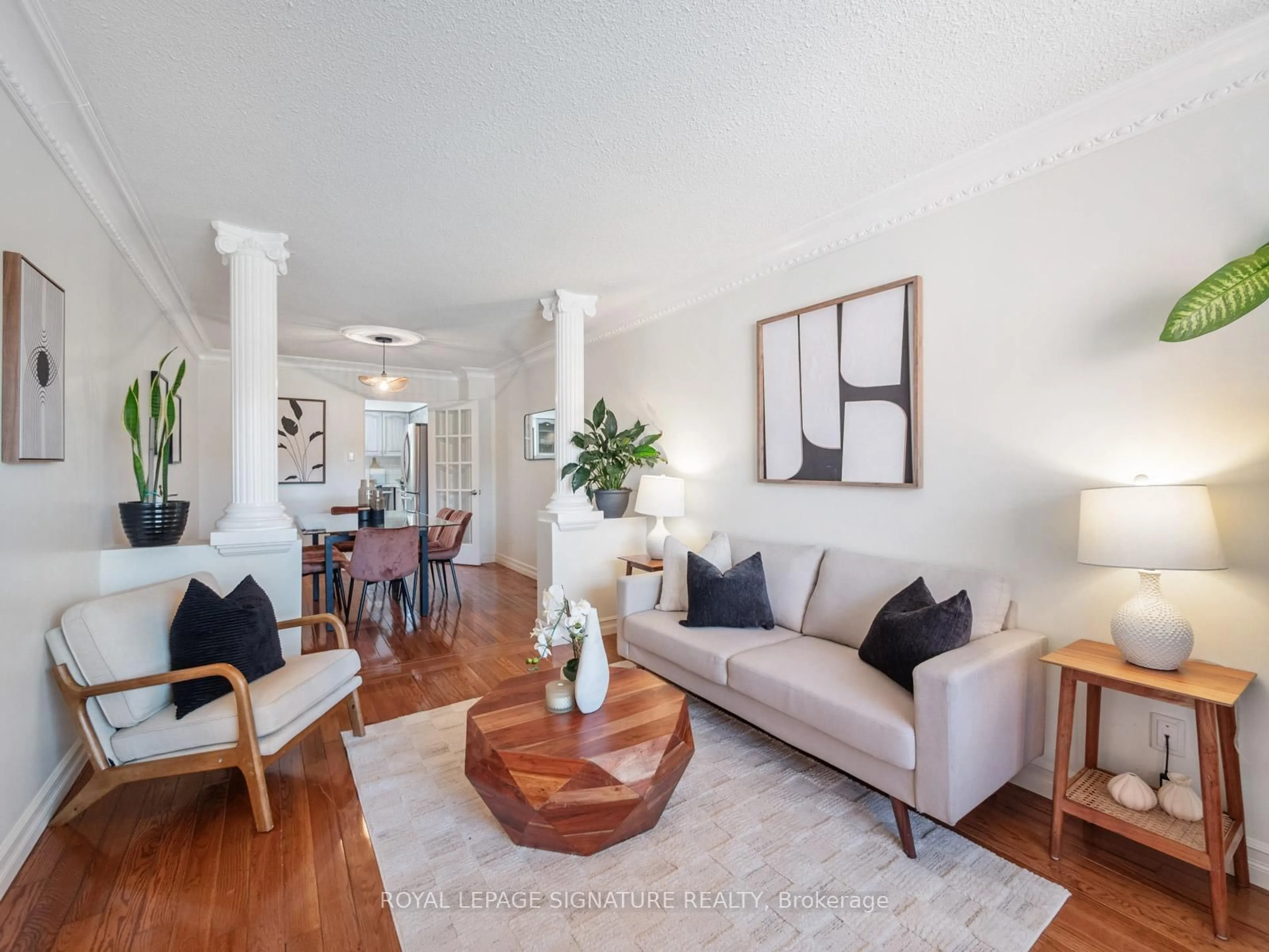 Living room with furniture, unknown for 171 Hupfield Tr, Toronto Ontario M1B 4P1