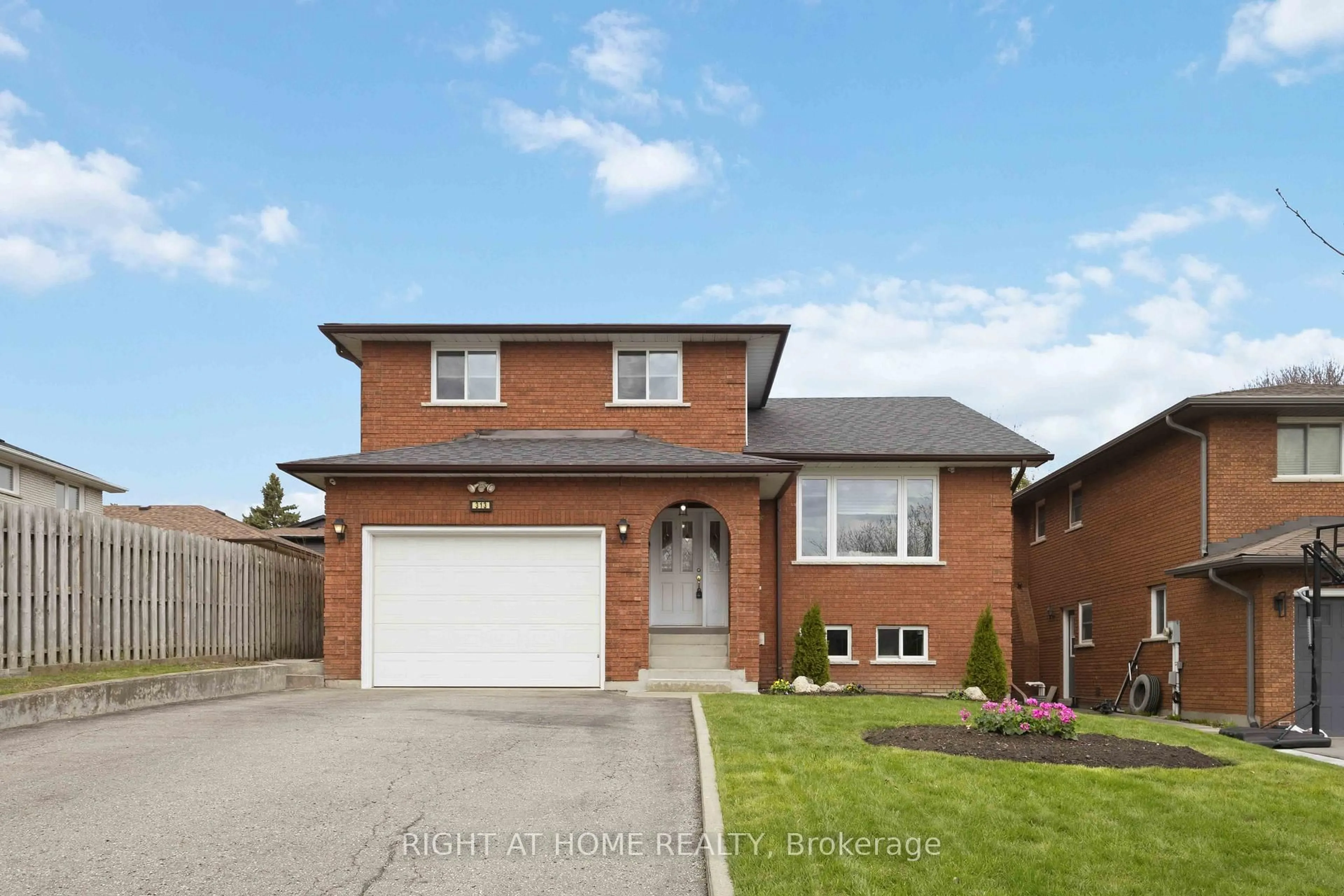 Home with brick exterior material, street for 313 Preston Dr, Oshawa Ontario L1J 6Y6