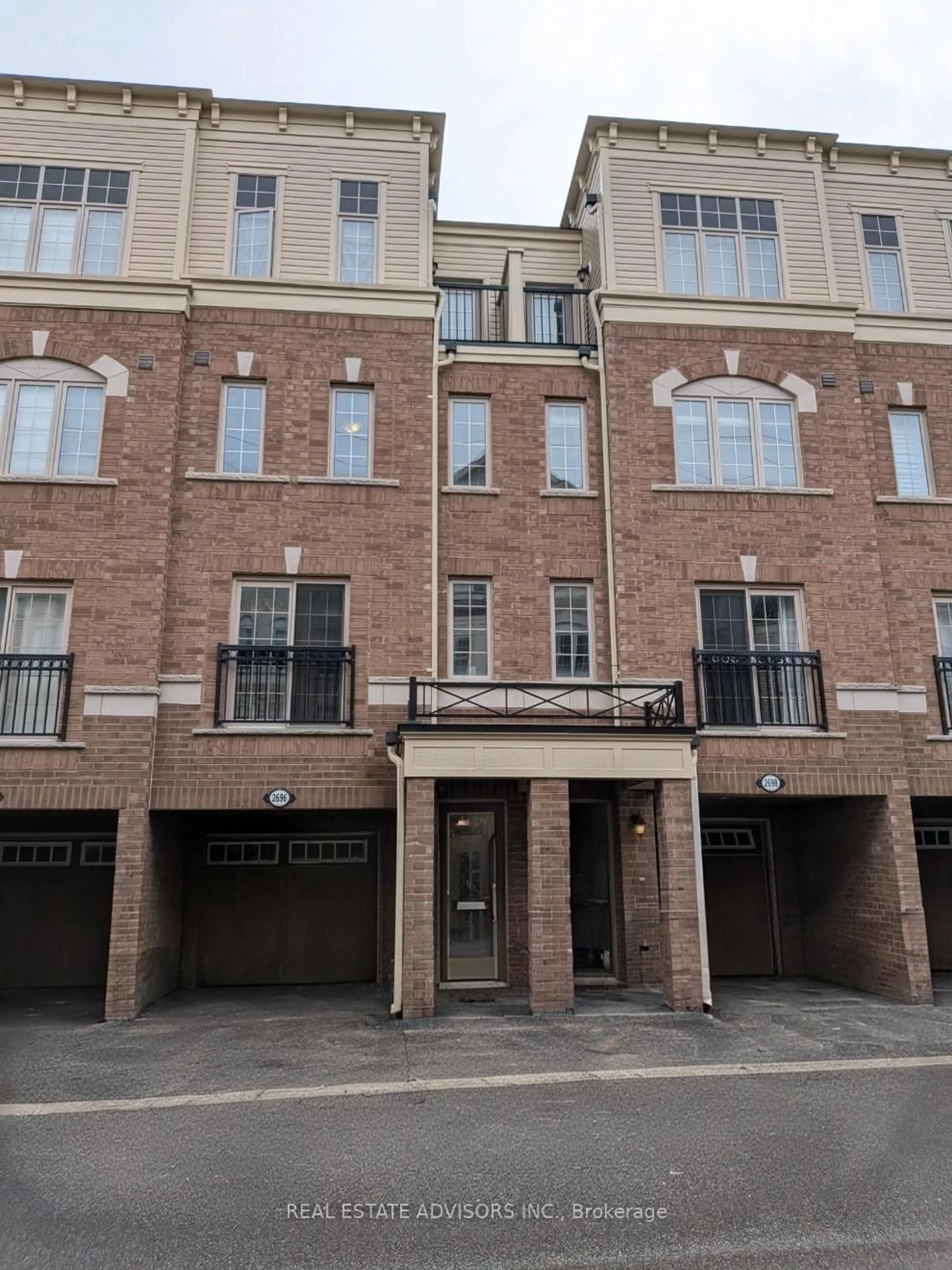 Unknown for 2696 Deputy Minister Path #169, Oshawa Ontario L1H 7K4