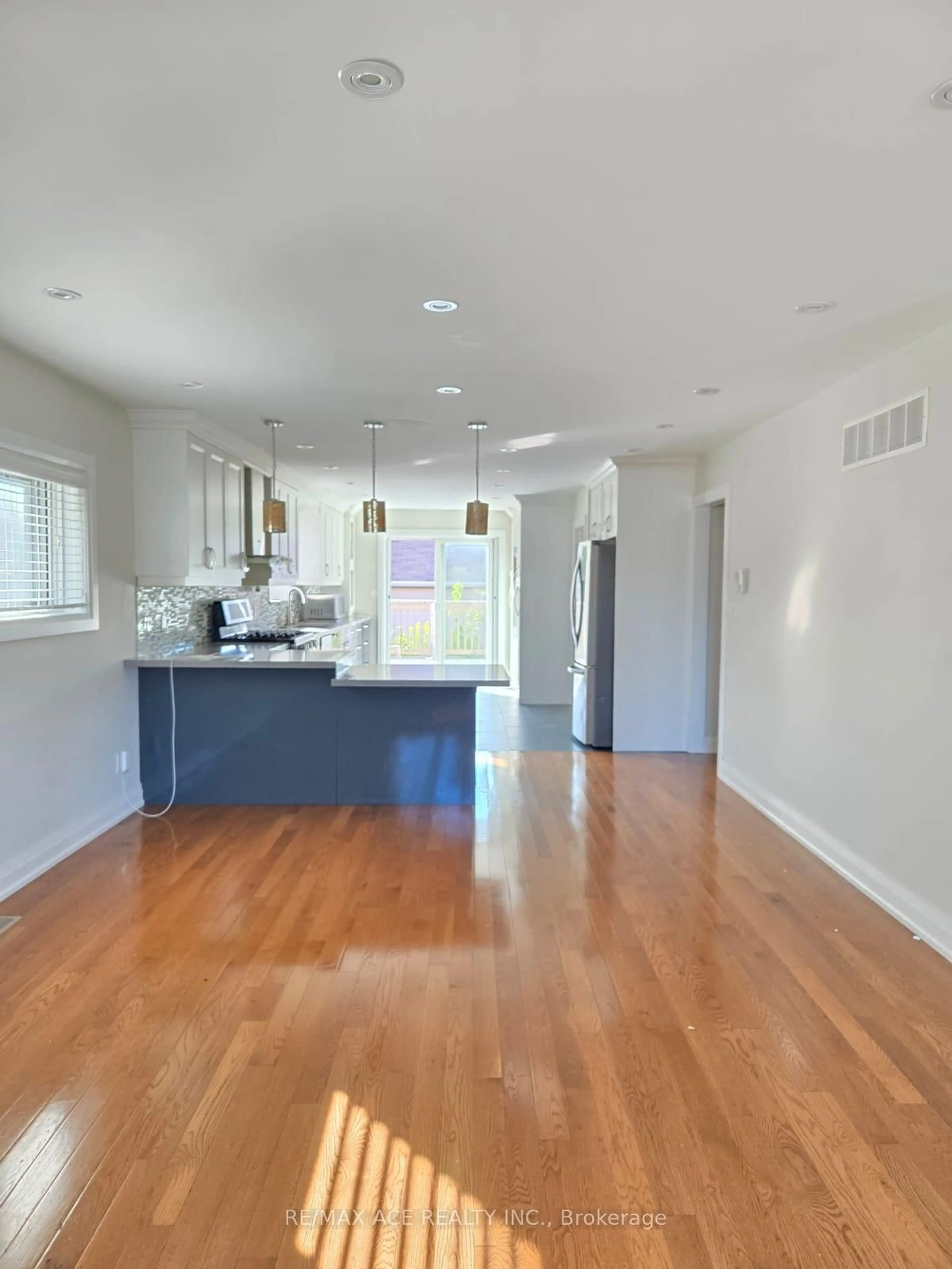 Open concept kitchen, unknown for 66 Portsdown Rd, Toronto Ontario M1P 1V1