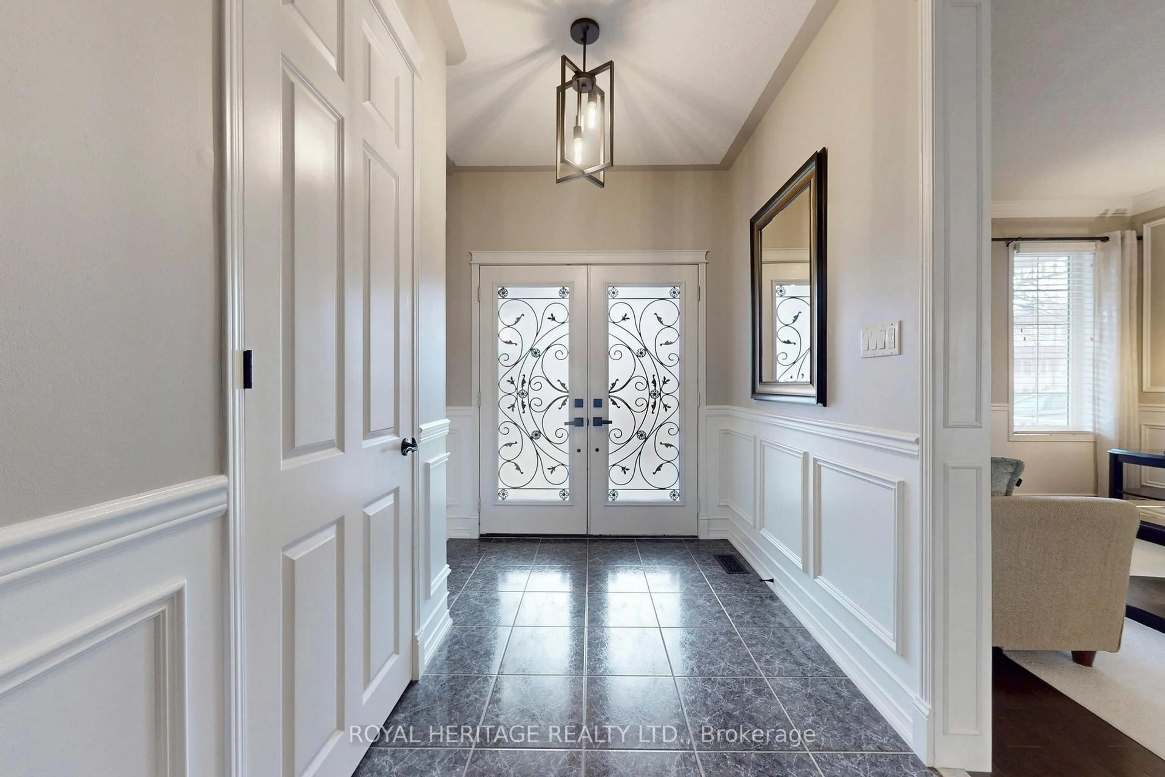 Indoor entryway for 9 Nathan Ave, Whitby Ontario L1M 1J3